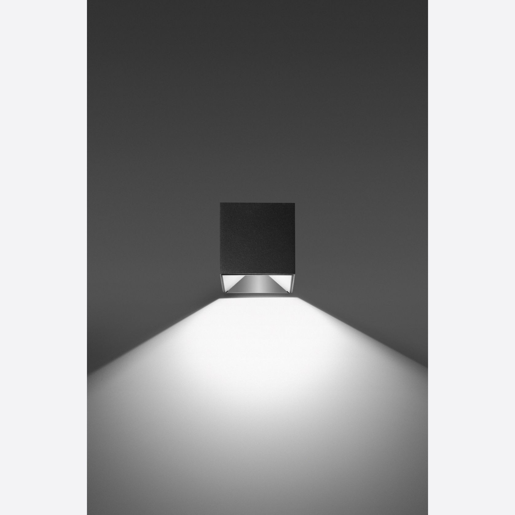 Apply Wall Applique Wall Light gallery detail image