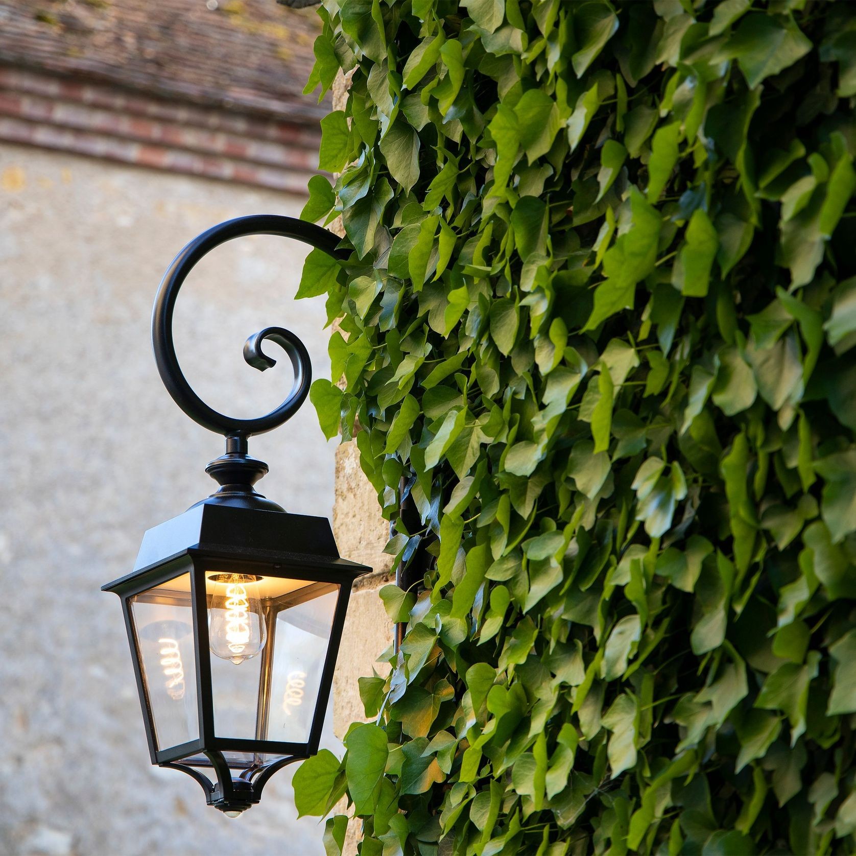 Place Des Vosges Evolution 1 Model 5 Wall Light gallery detail image