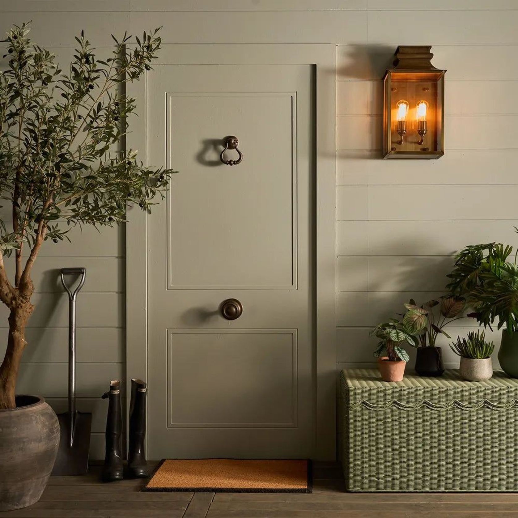 Outdoor Classic Lantern gallery detail image