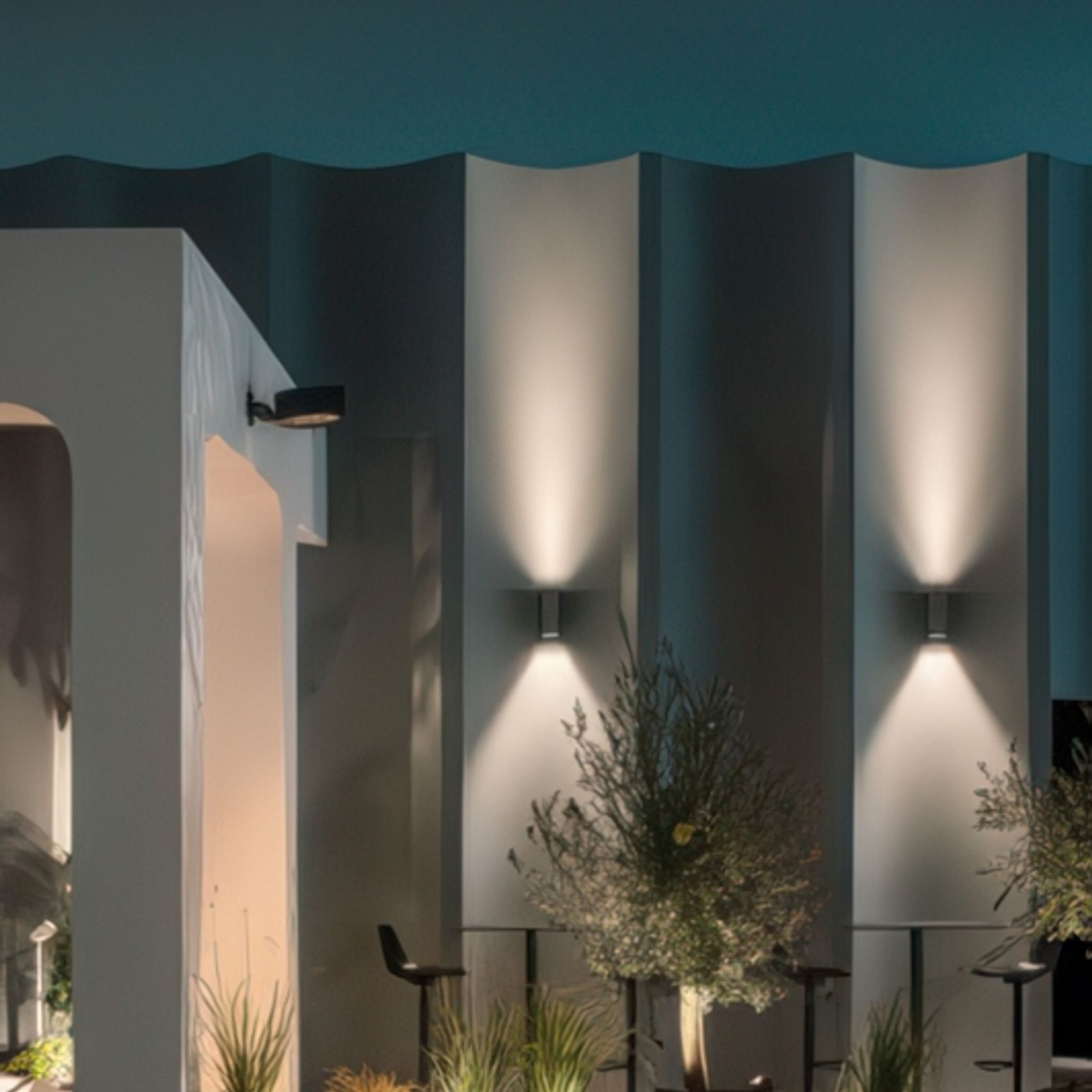 Wall Light Outdoor IP66 Up/Down gallery detail image