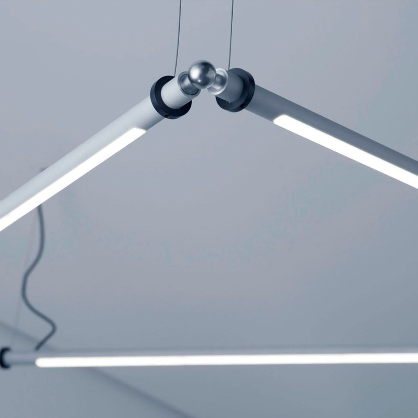 Martinelli Luce Colibri Magnetic Pendant Light gallery detail image