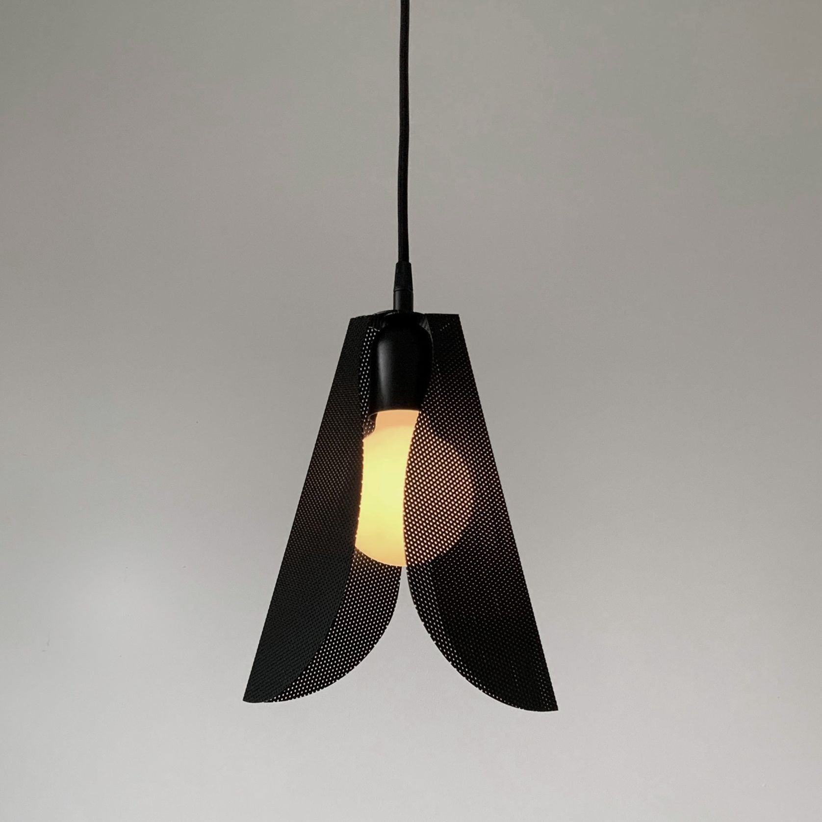 Leaf Pendant Light gallery detail image