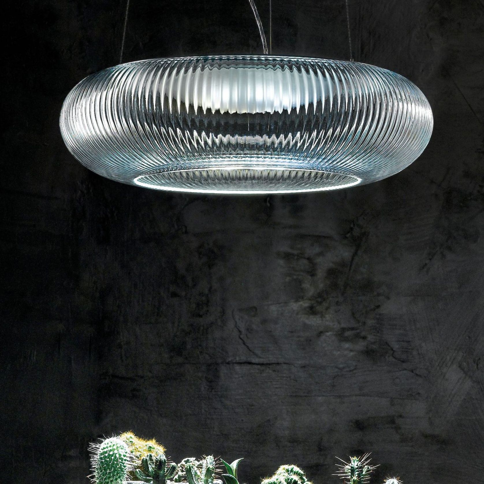 Glass Lighting Suspension Versitile And Inobtrusive gallery detail image