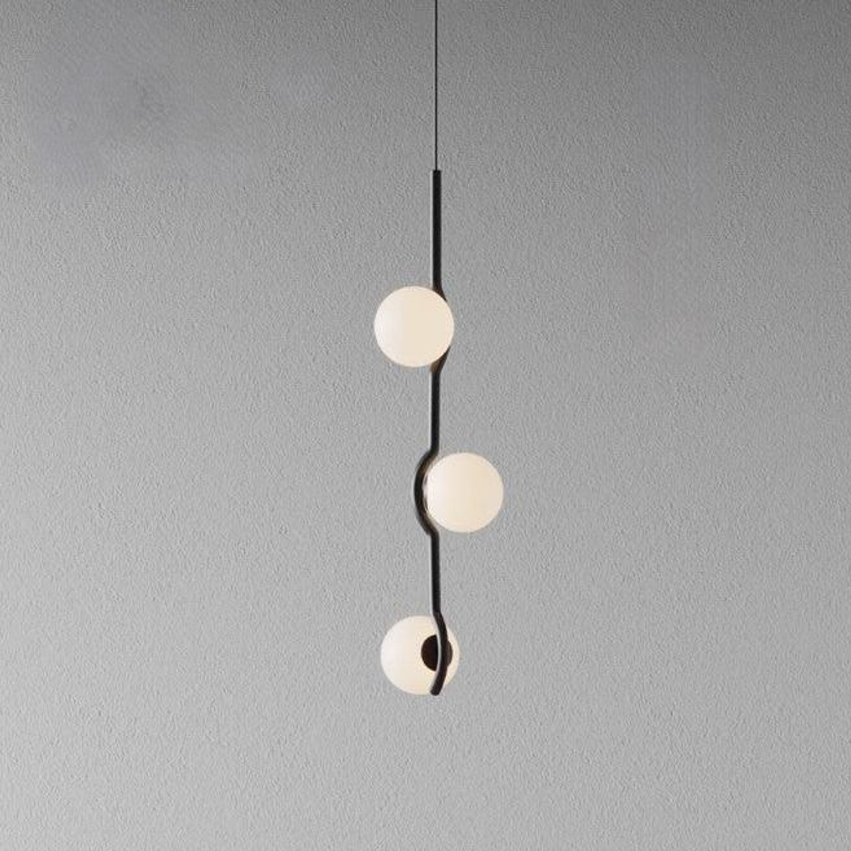 Gemini Vertical Pendant gallery detail image