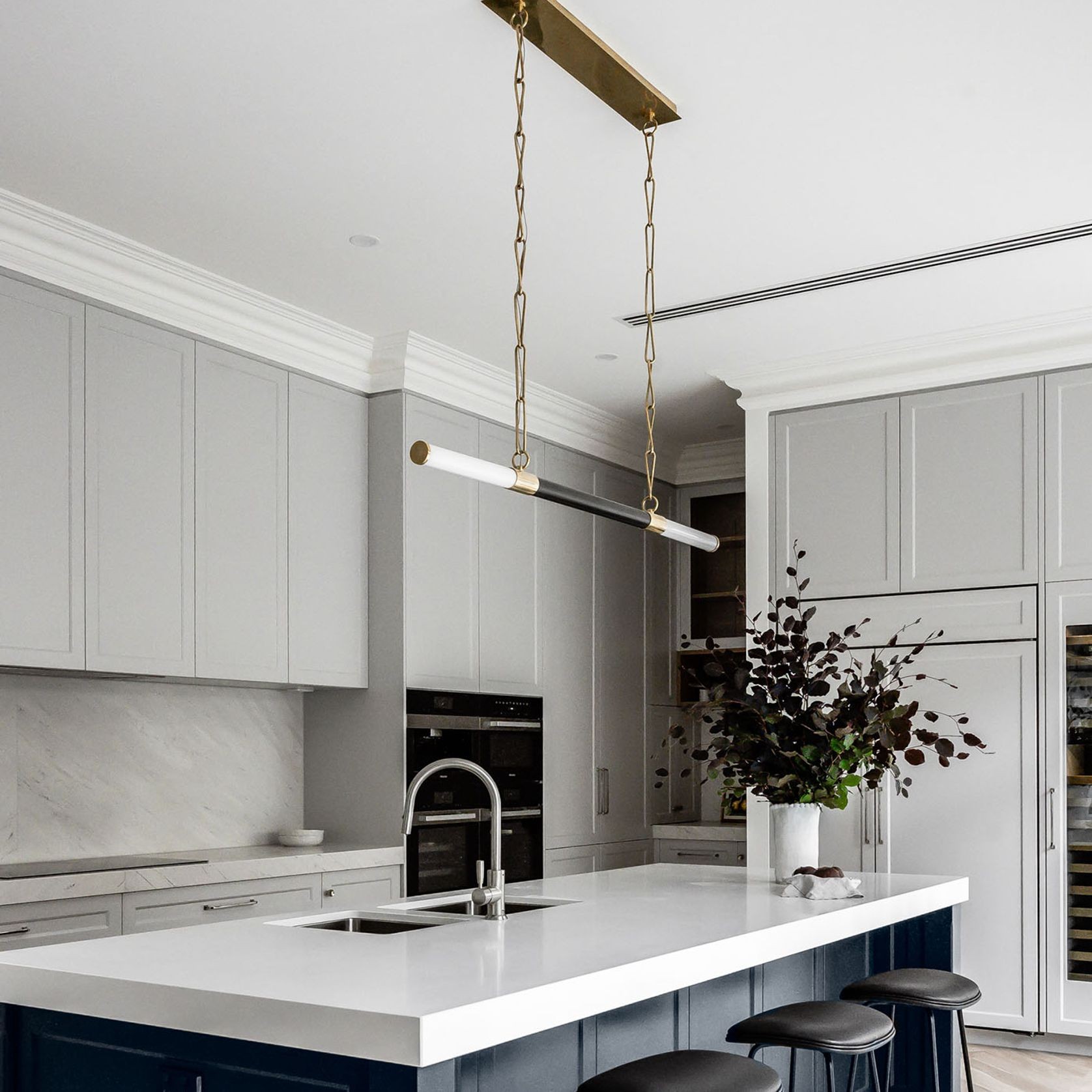 Huntington Linear Pendant Light gallery detail image