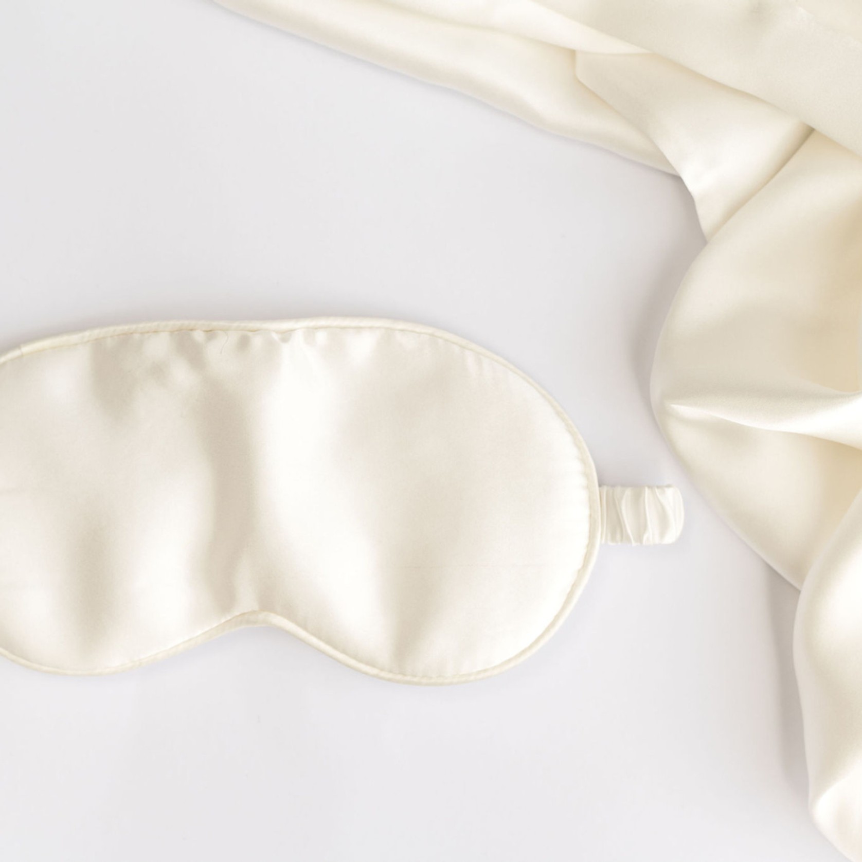 100% Pure Silk Gift Set- Milk gallery detail image