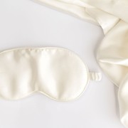 100% Pure Silk Gift Set- Milk gallery detail image