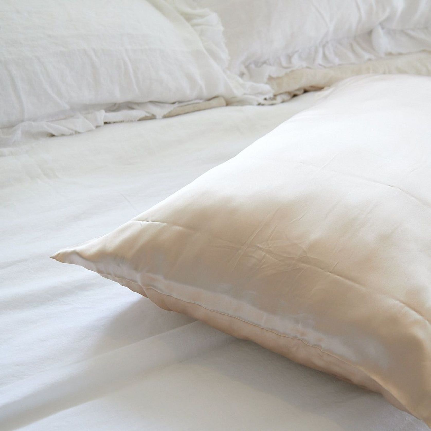 100% Pure Silk Pillowcase - Champagne gallery detail image