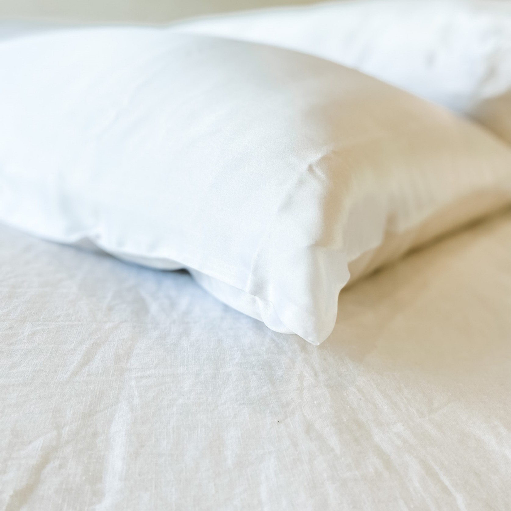 100% Pure Silk Pillowcase - Clean White gallery detail image