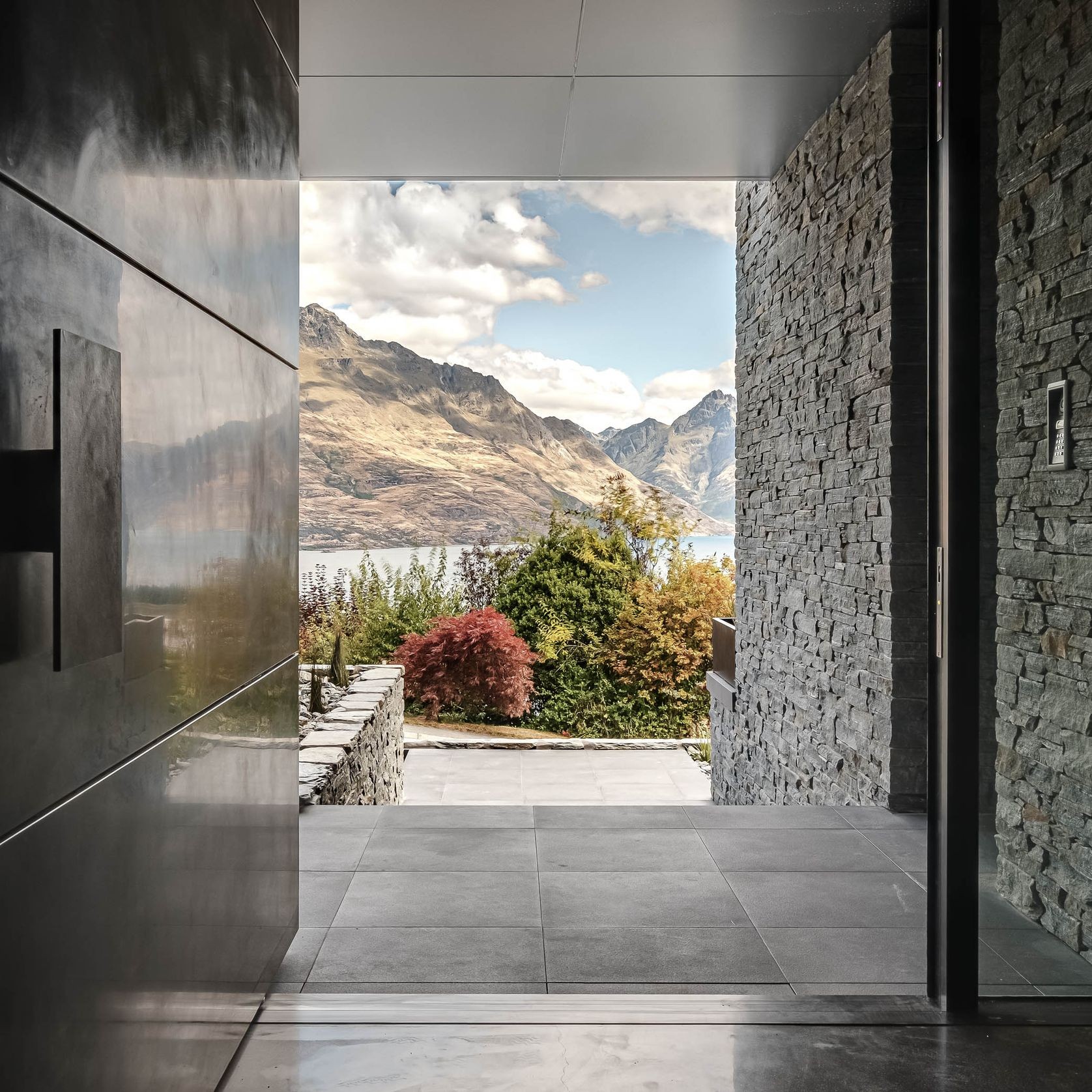 Atlantic Thermal Pivot Door gallery detail image
