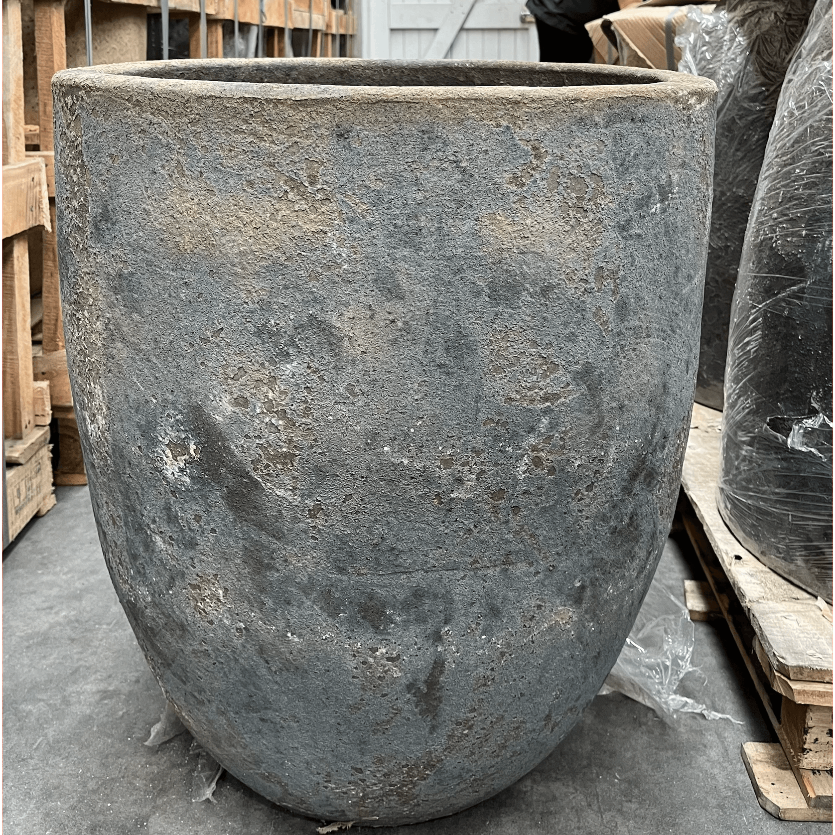 Atlantis - U Planter gallery detail image