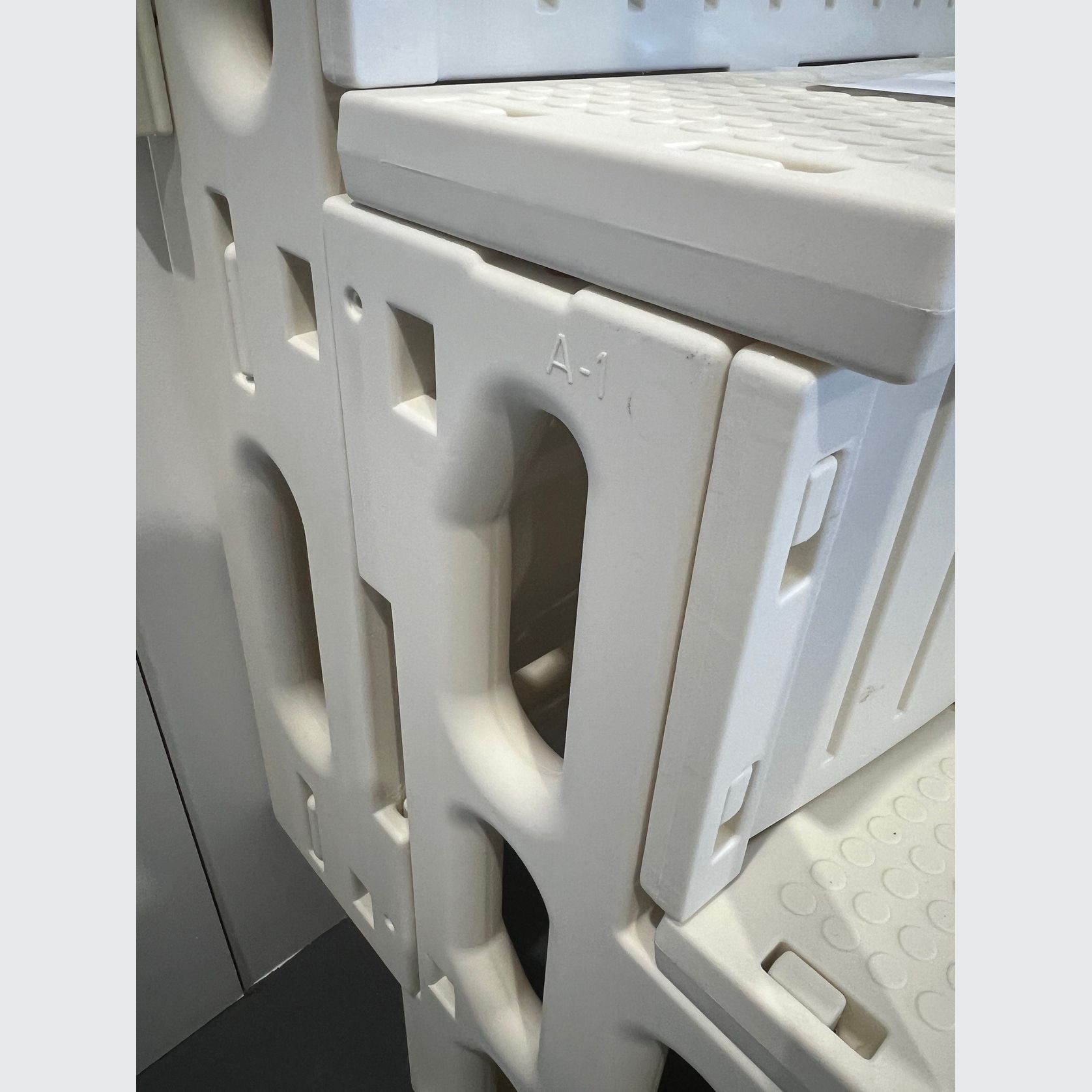 Pool Staircase Entry gallery detail image