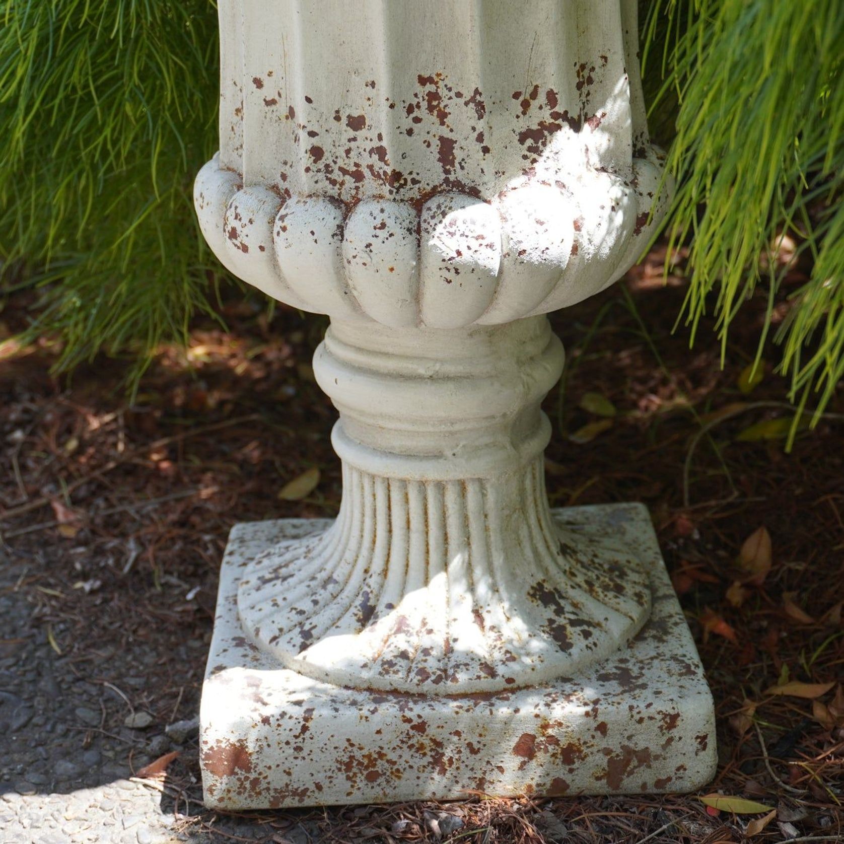 Timeless Victorian Urn gallery detail image