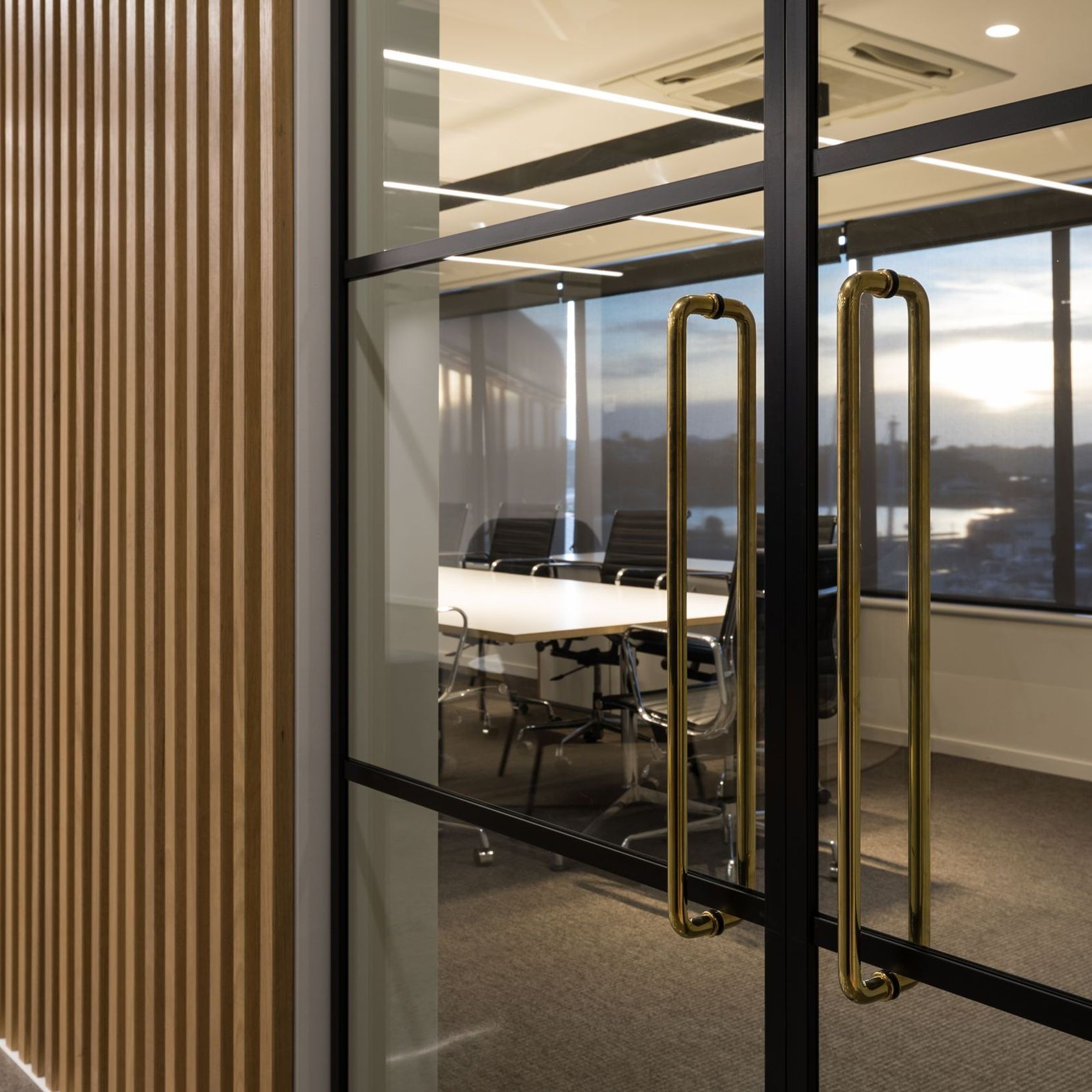 HB2200 Series D Pull Handles gallery detail image