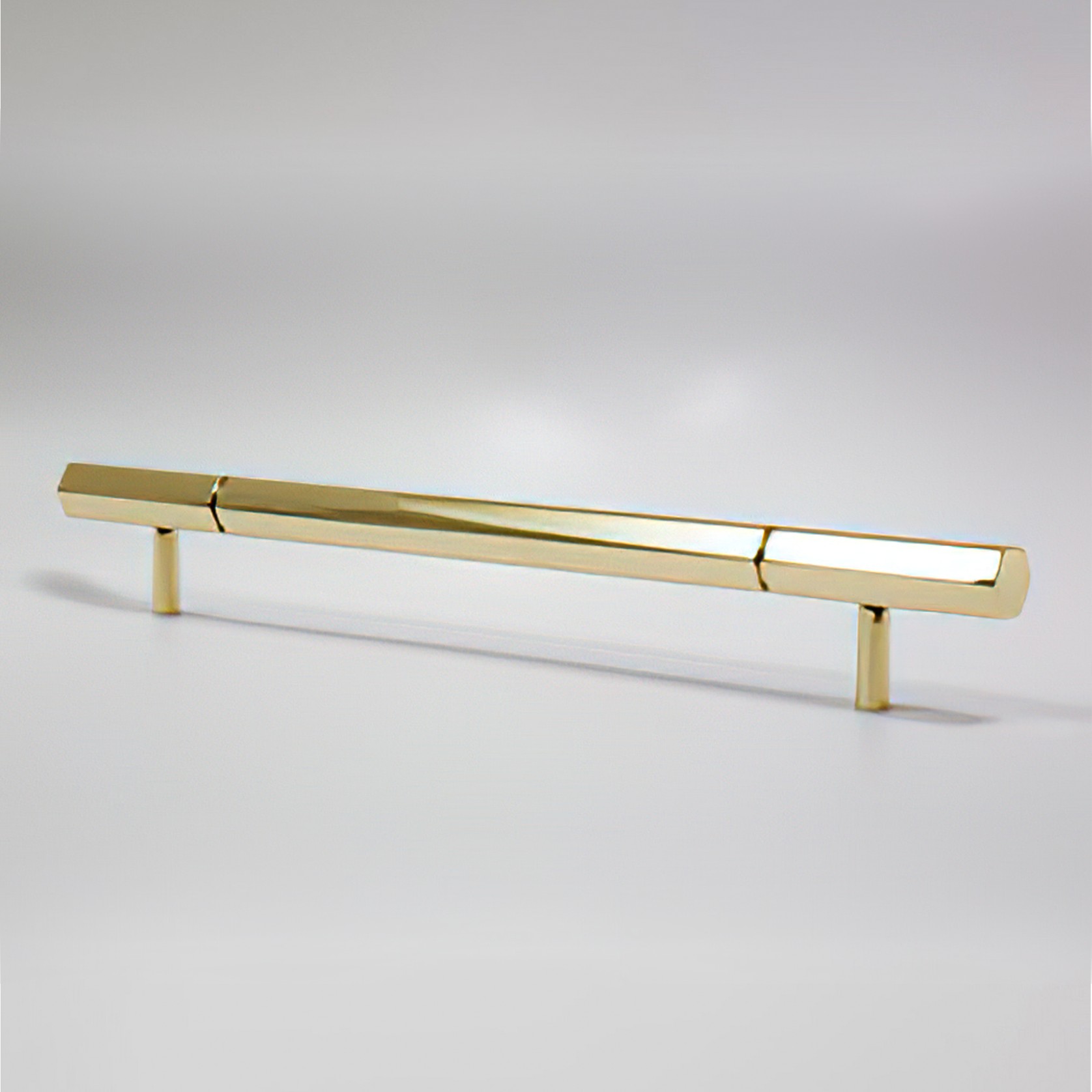 Facet 01L gallery detail image