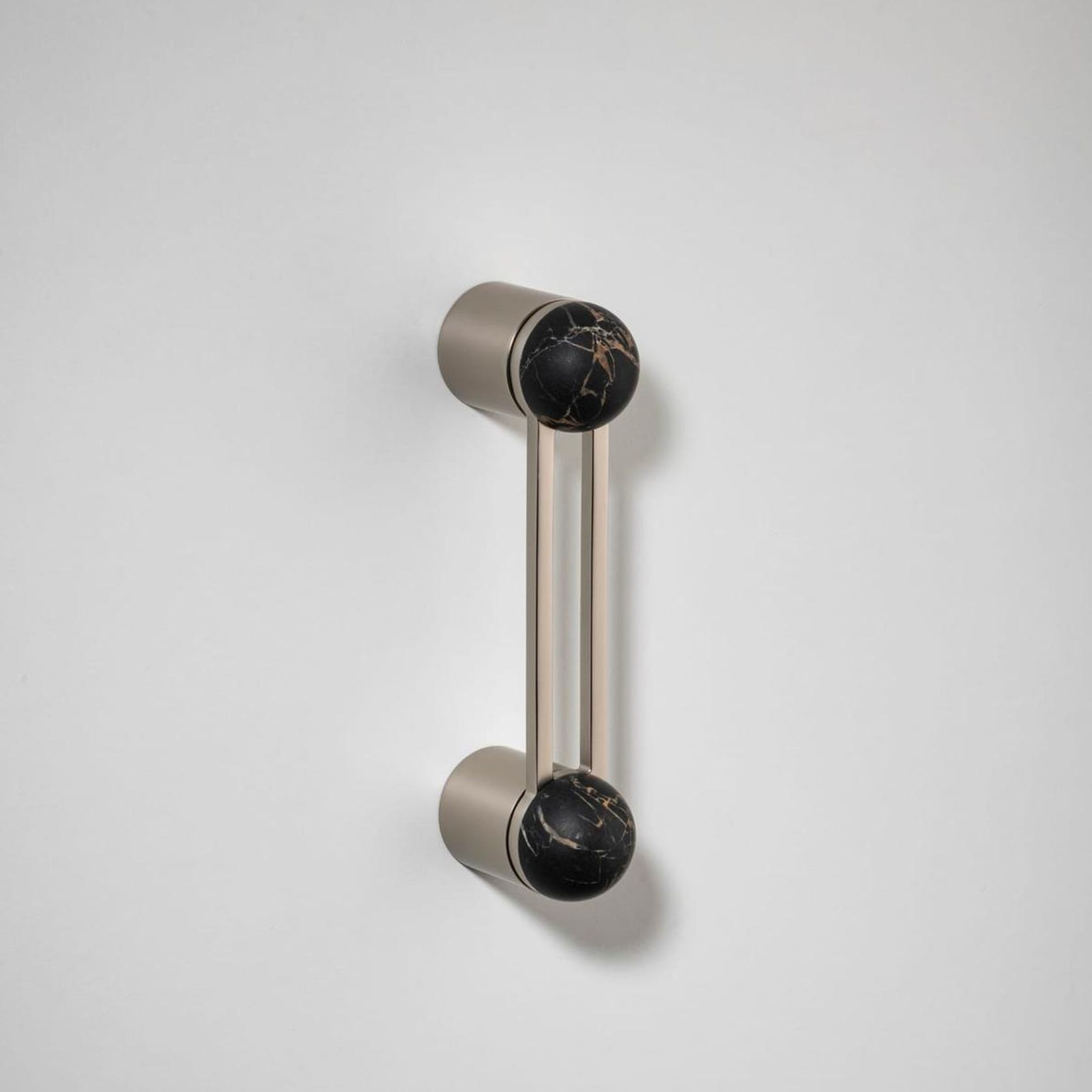 H04 Pull Handle Short gallery detail image