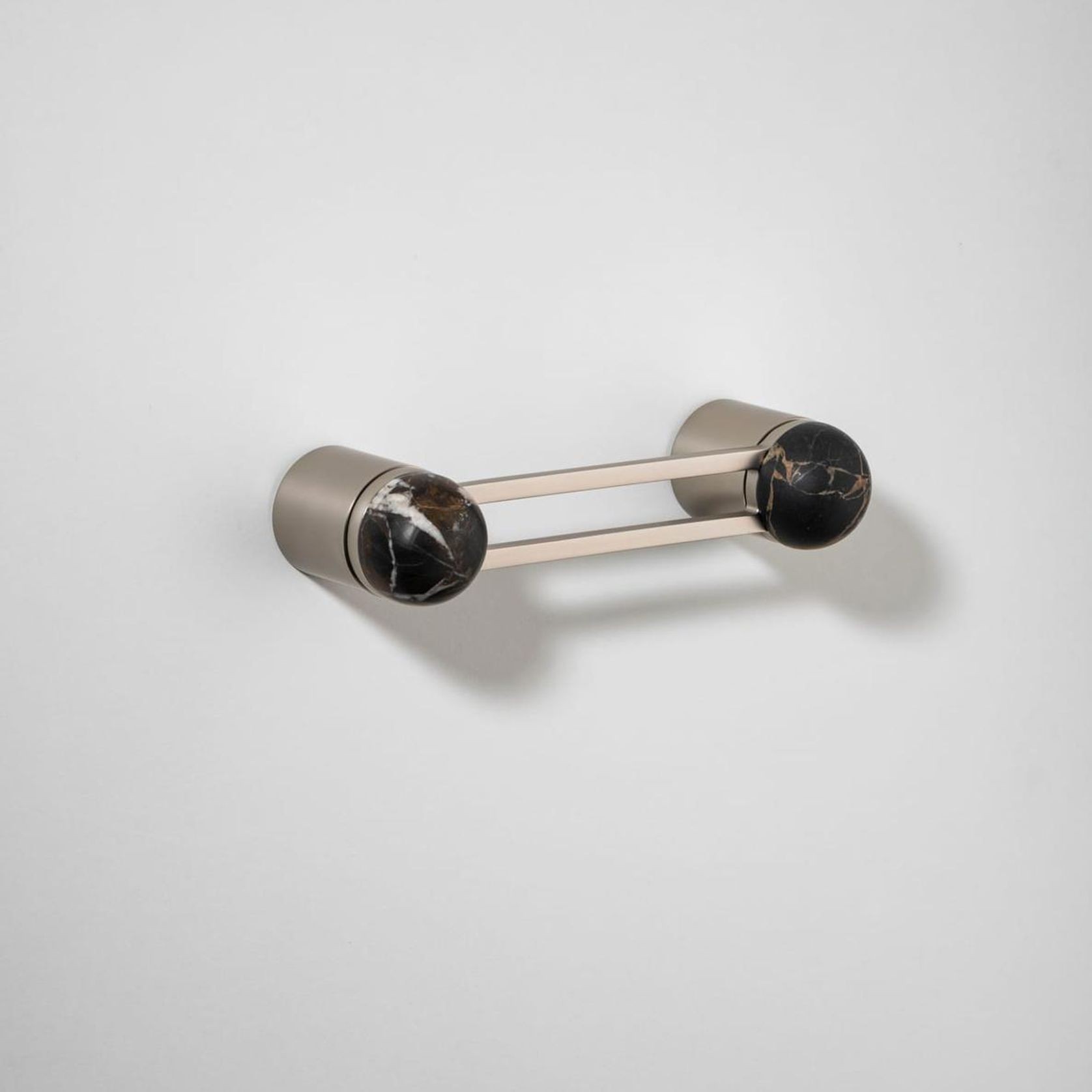 H04 Pull Handle Short gallery detail image