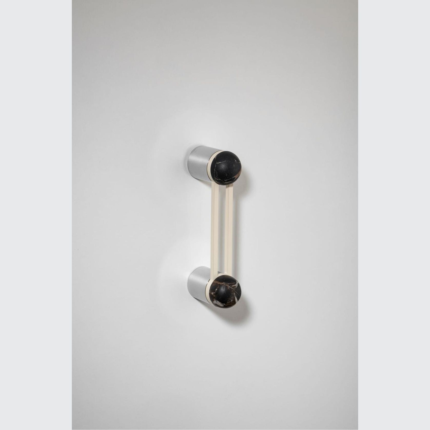 H04 Pull Handle Short gallery detail image