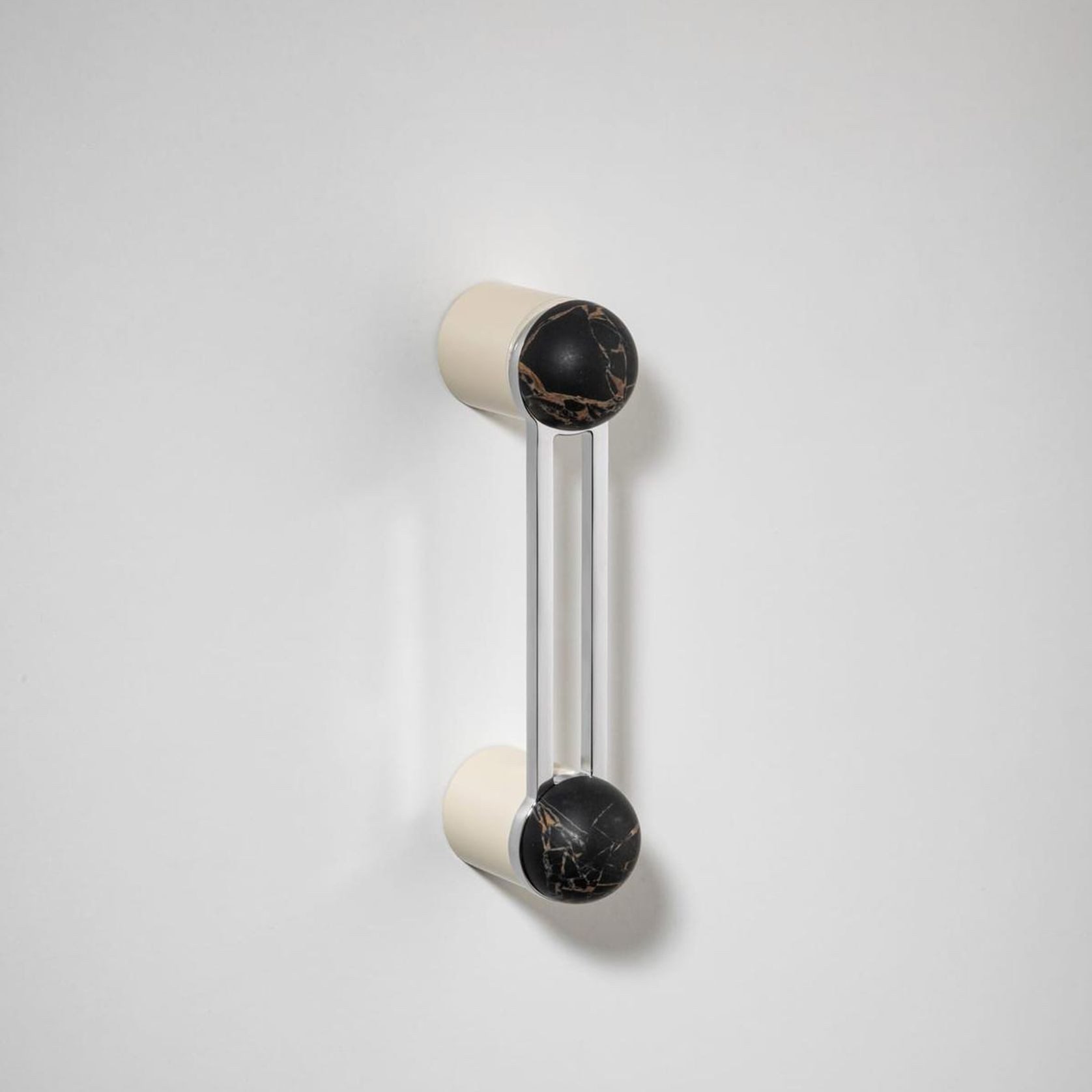 H04 Pull Handle Short gallery detail image