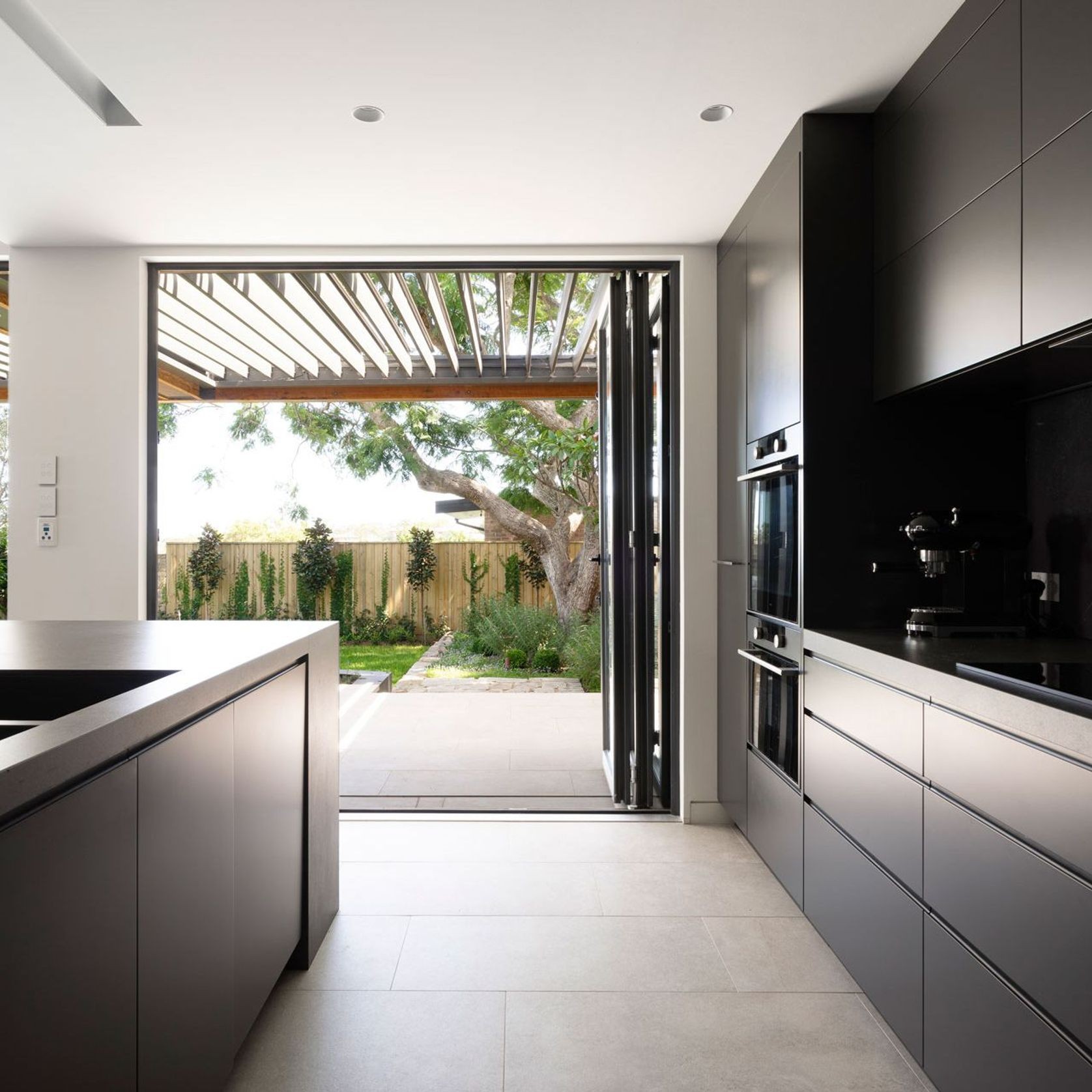 Silent Undermount Rangehood 900mm - UM1170-9S gallery detail image