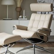 Stressless® London (M) Recliner w/ Adjustable Headrest gallery detail image
