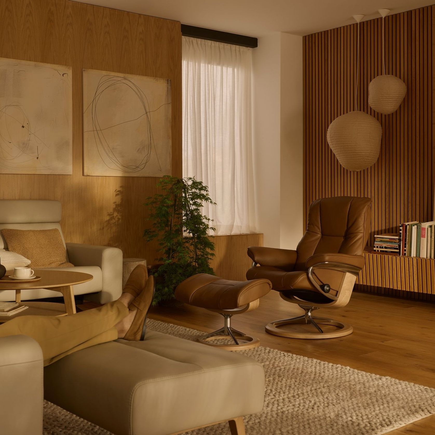 Stressless® Mayfair Signature Recliner gallery detail image