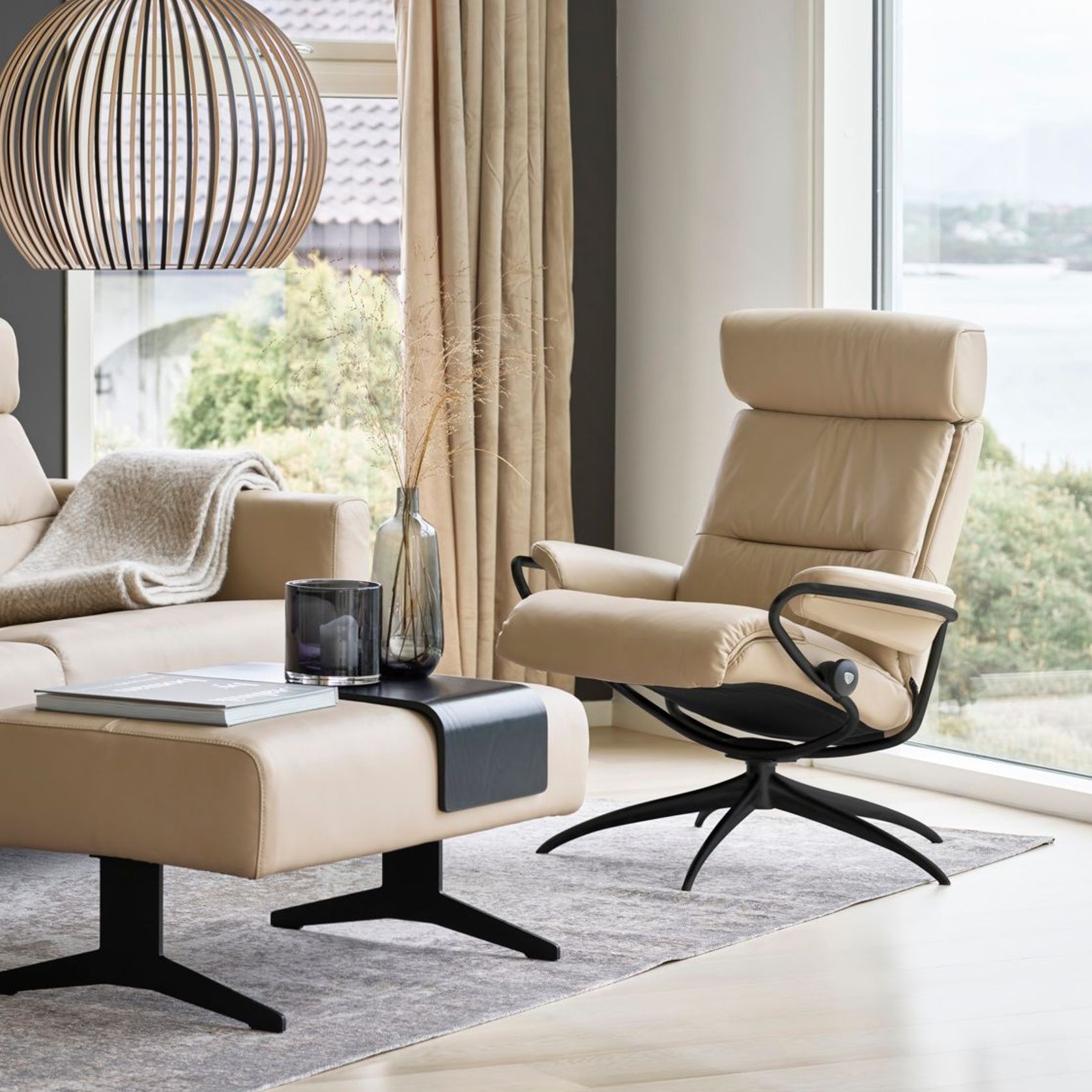 Stressless® Tokyo with Adjustable Headrest gallery detail image