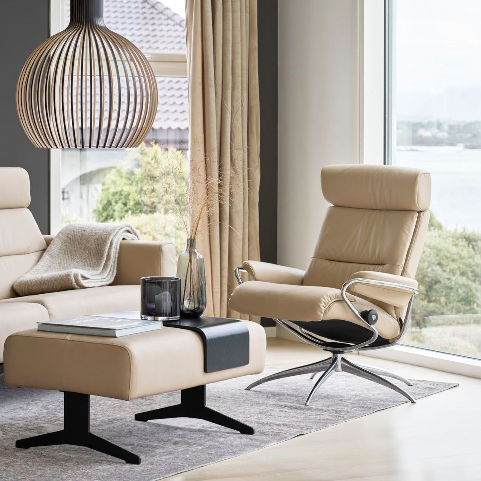 Stressless® Tokyo with Adjustable Headrest gallery detail image