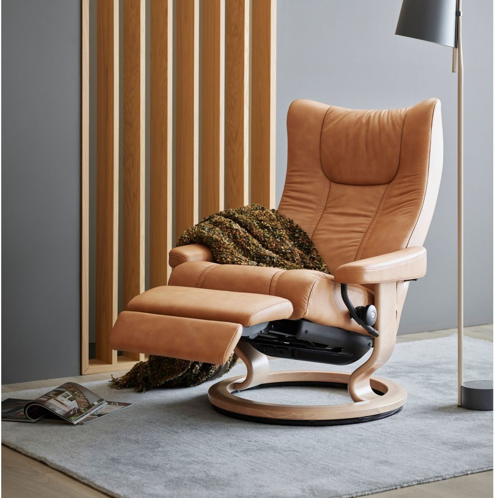 Stressless® Wing Recliner gallery detail image