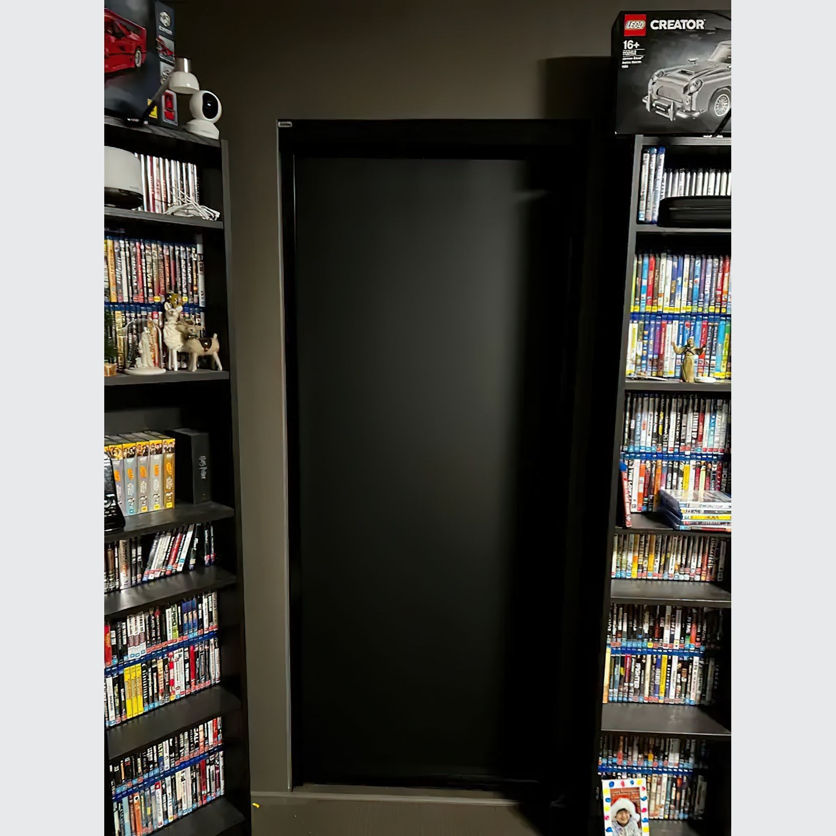 BlackOut Blind : Theatre Window gallery detail image