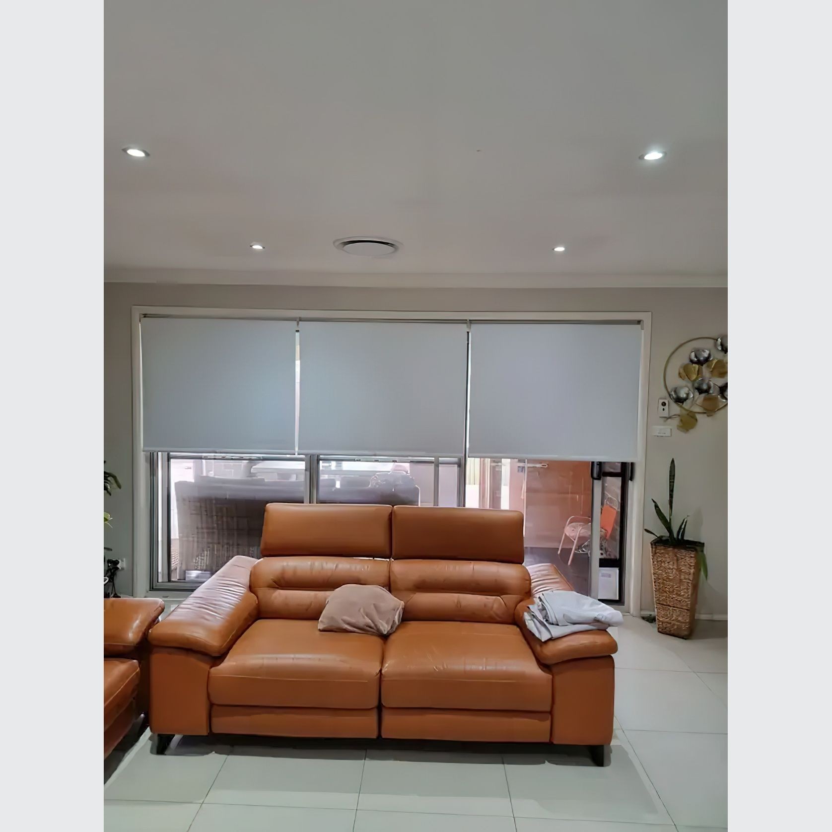 Indiana : Chainless Roller Blind gallery detail image