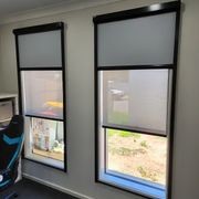 Indiana : Chainless Roller Blind gallery detail image