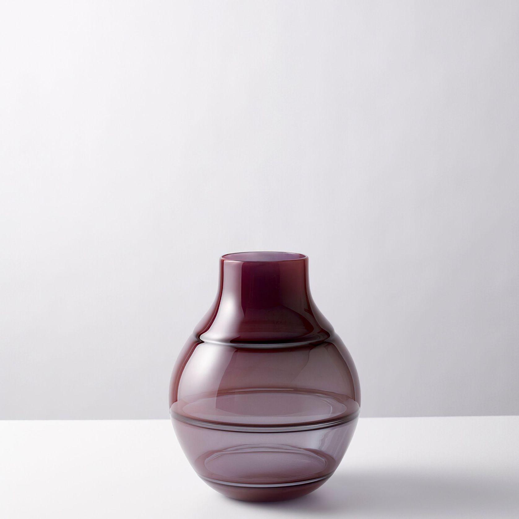 Seamed Pot | Grape gallery detail image