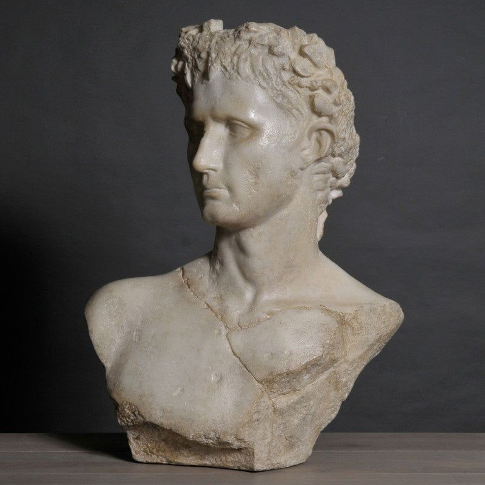 Augustus Emperor - Roman Louvre gallery detail image