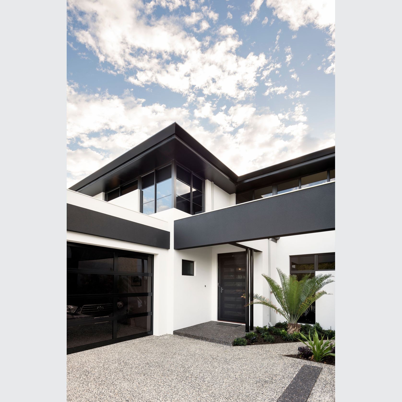 Panoramic Sectional Door gallery detail image