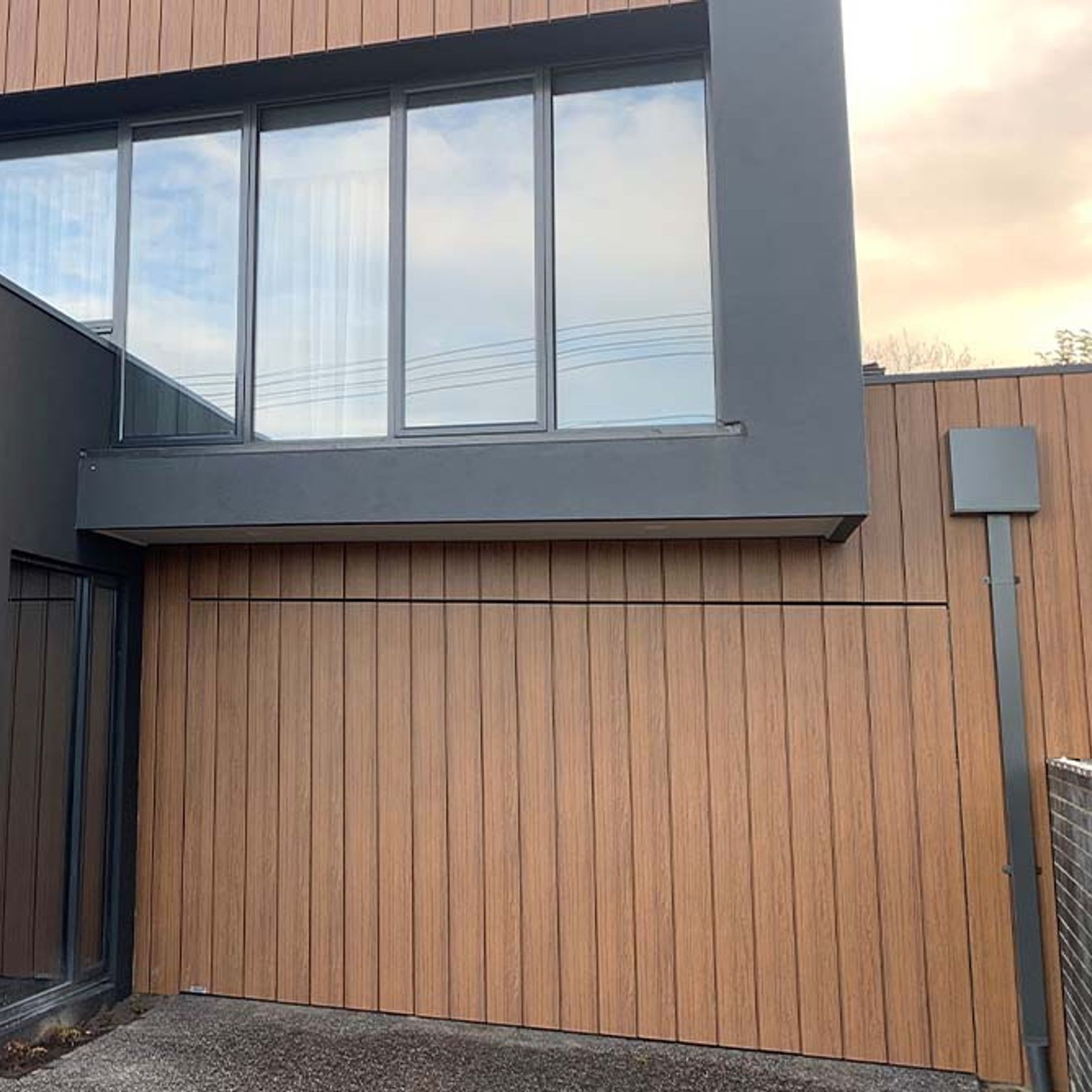 UniCote® LUX Garage Doors | Sectional Doors gallery detail image
