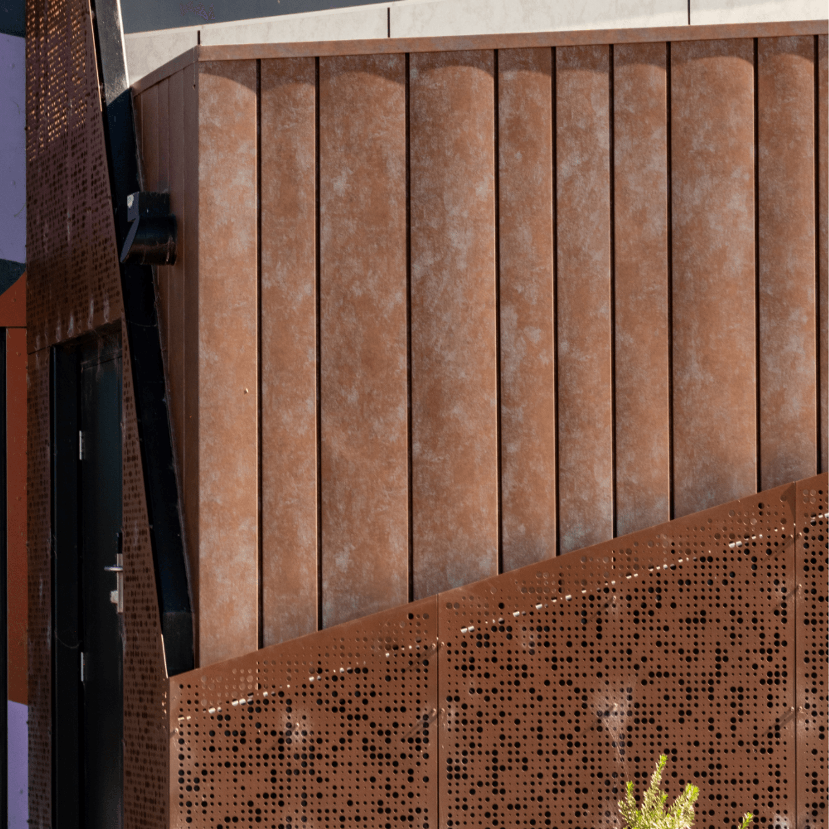 UniCote® LUX | Weathered Iron gallery detail image