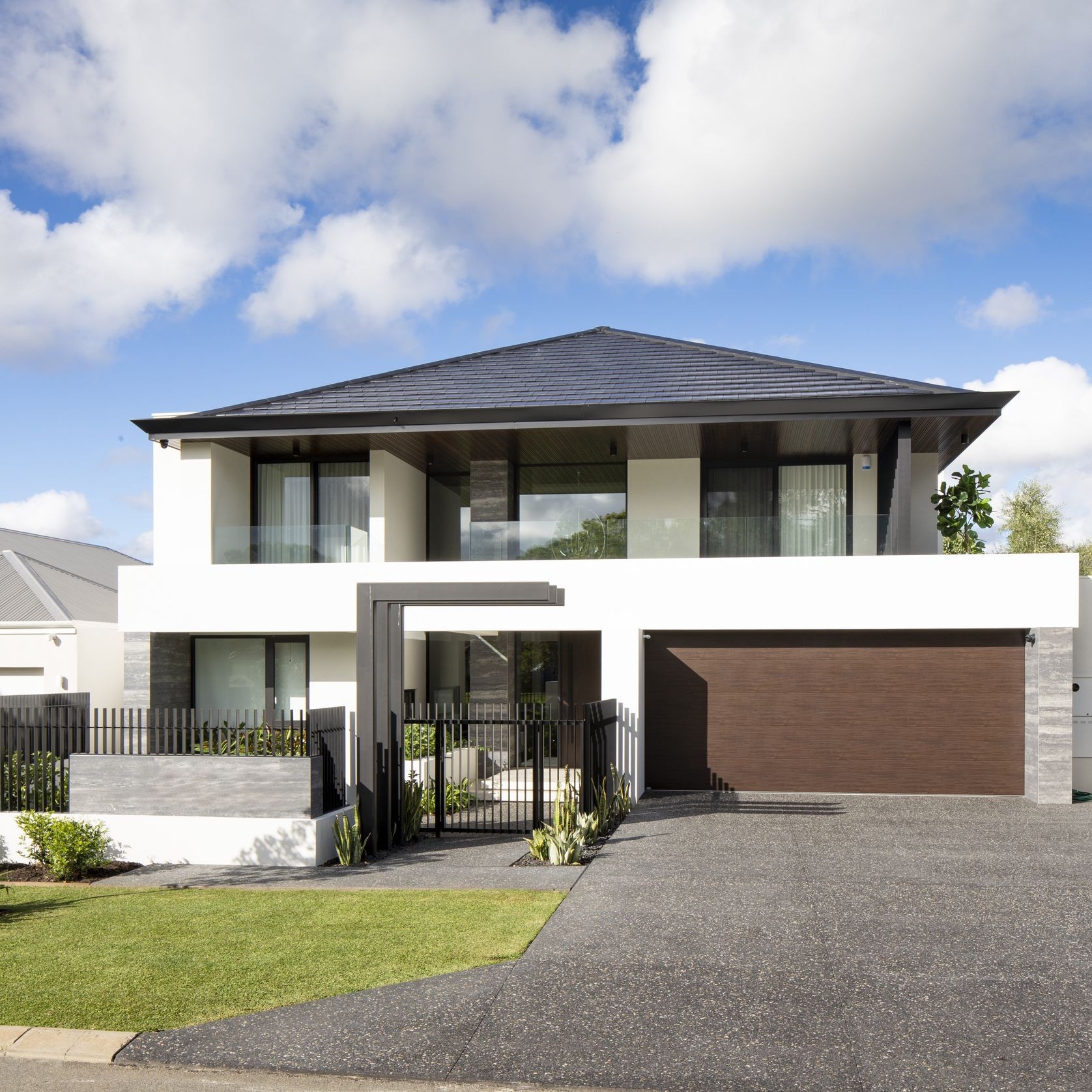 UniCote® LUX Garage Door gallery detail image