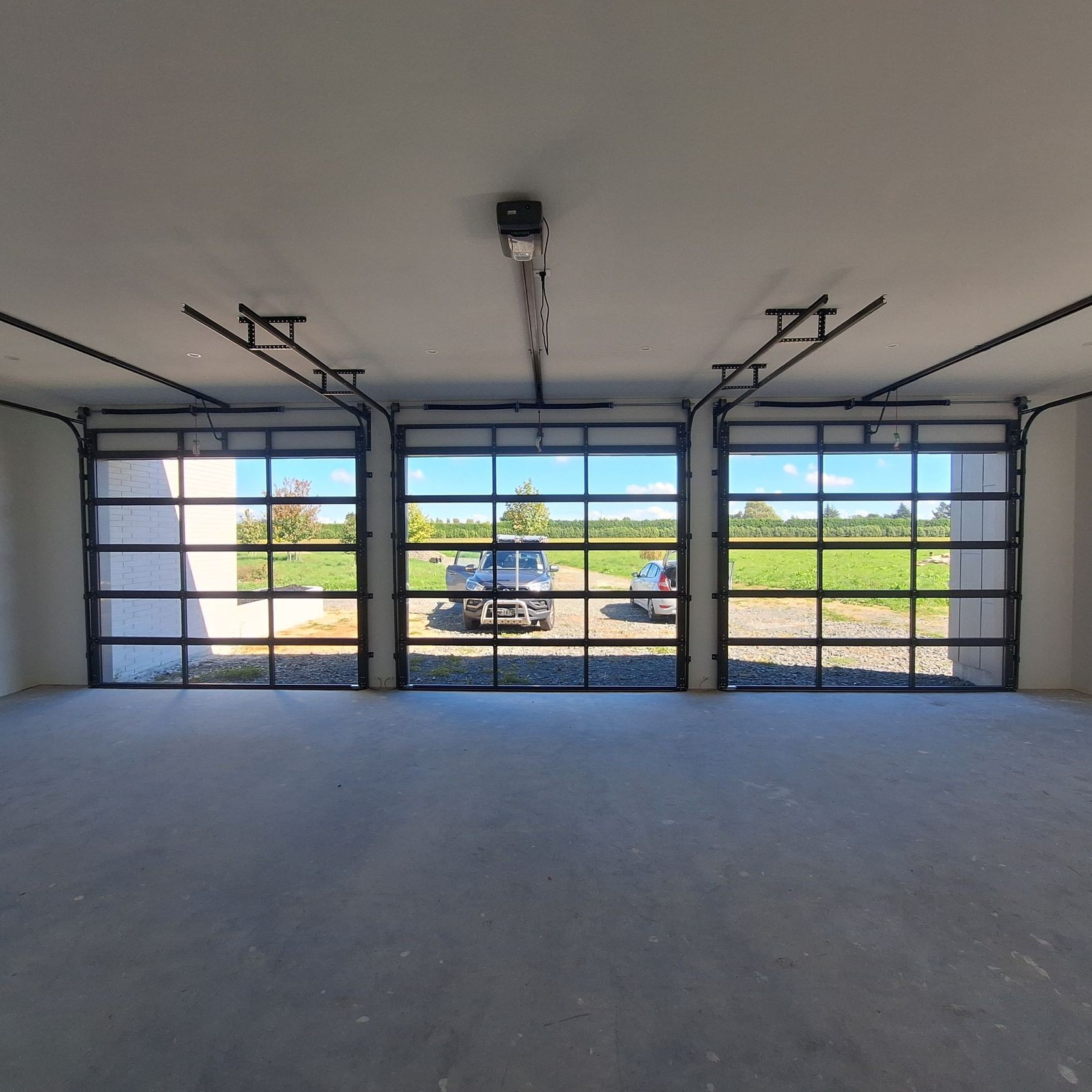 Panoramic Sectional Door gallery detail image