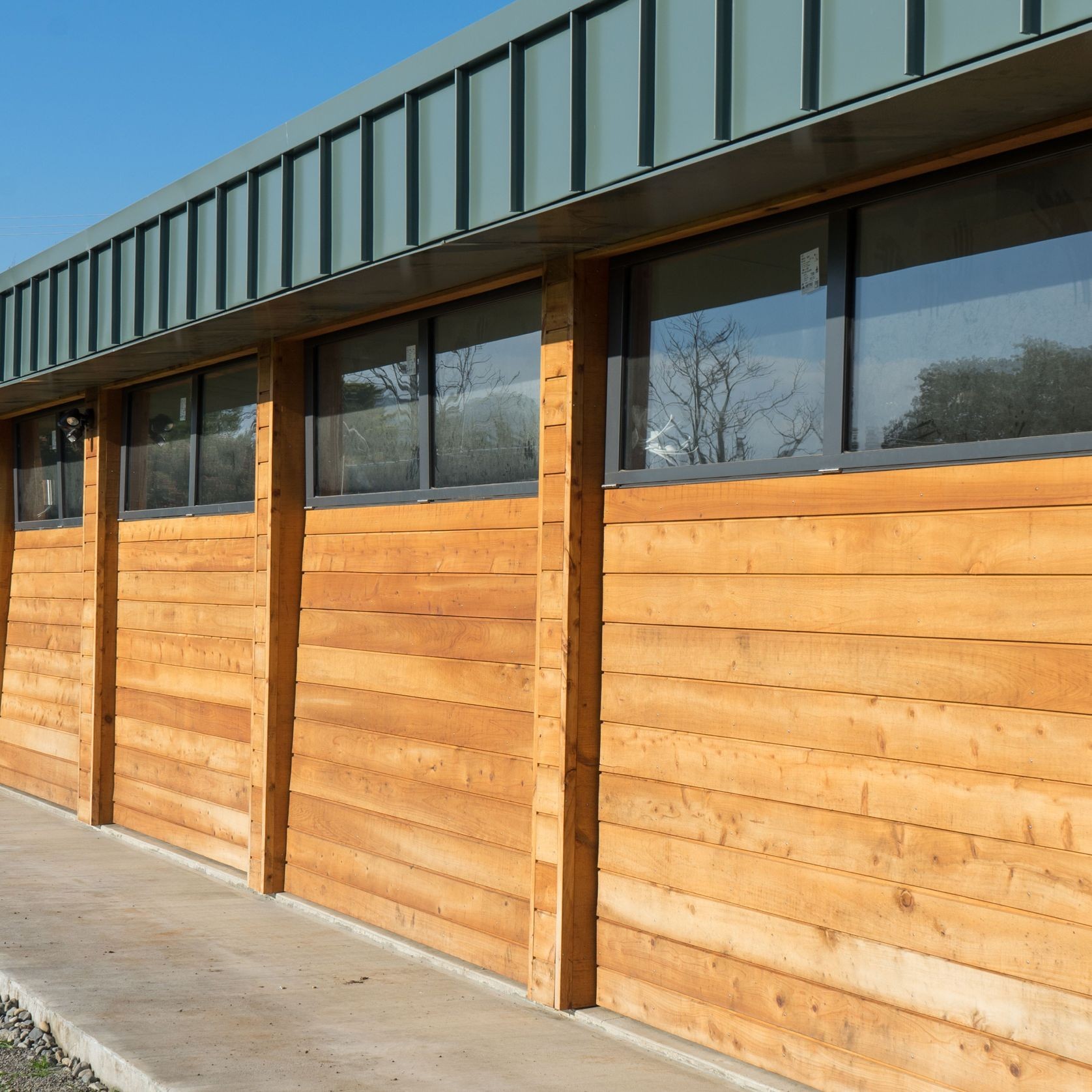 Offset Bi-folding Overhead Door gallery detail image