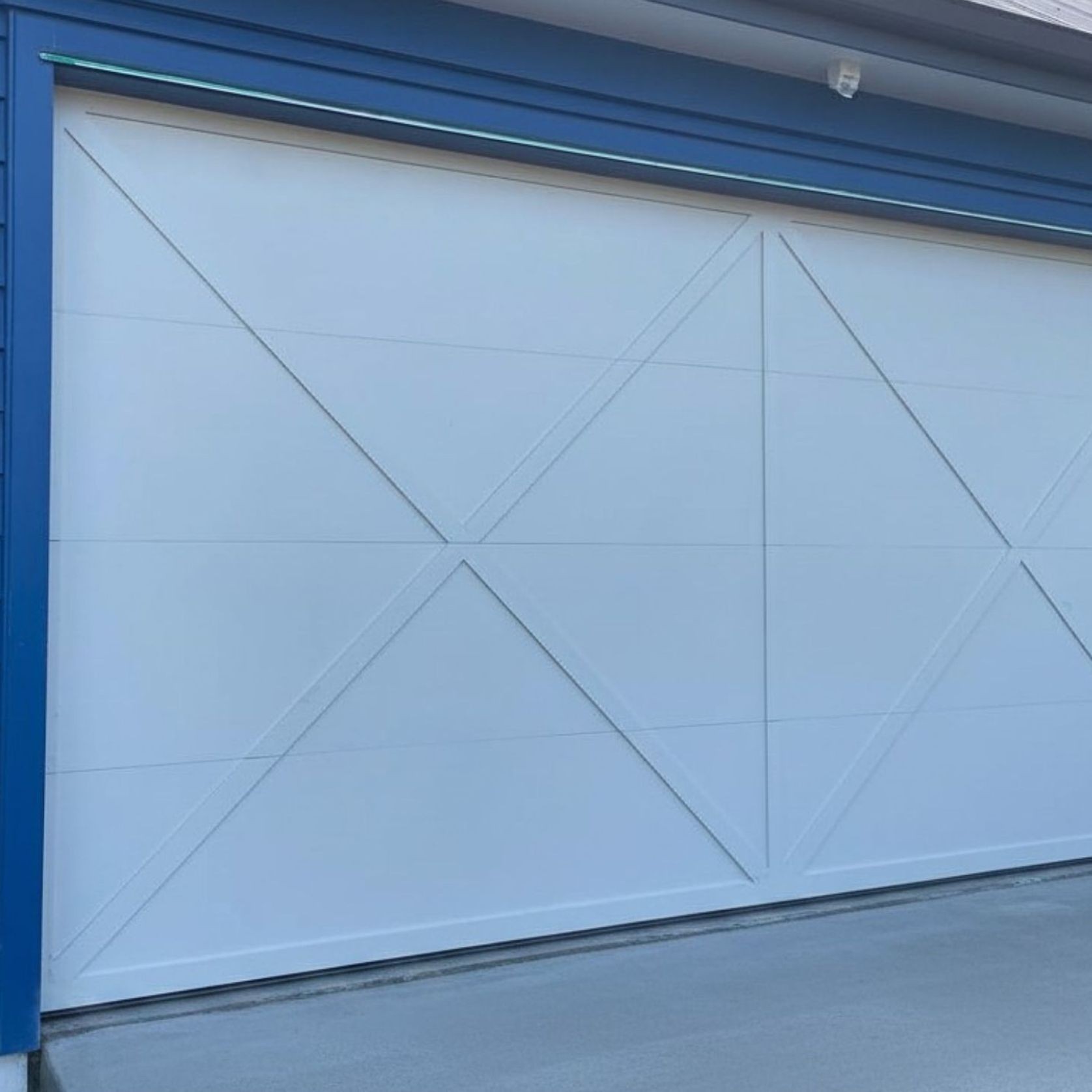 Barn Style Garage Door gallery detail image