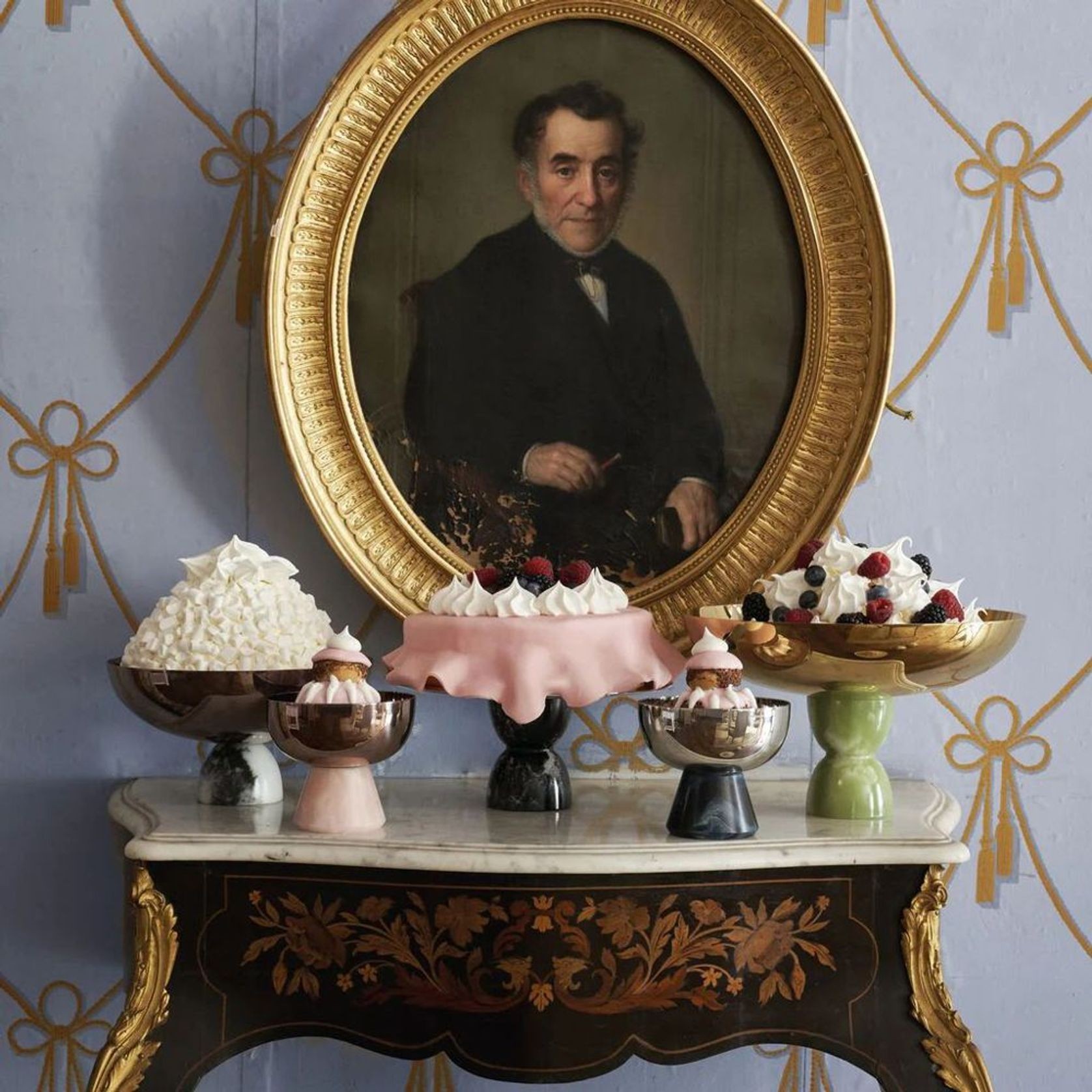 Madame Footed Trays & Bowls gallery detail image