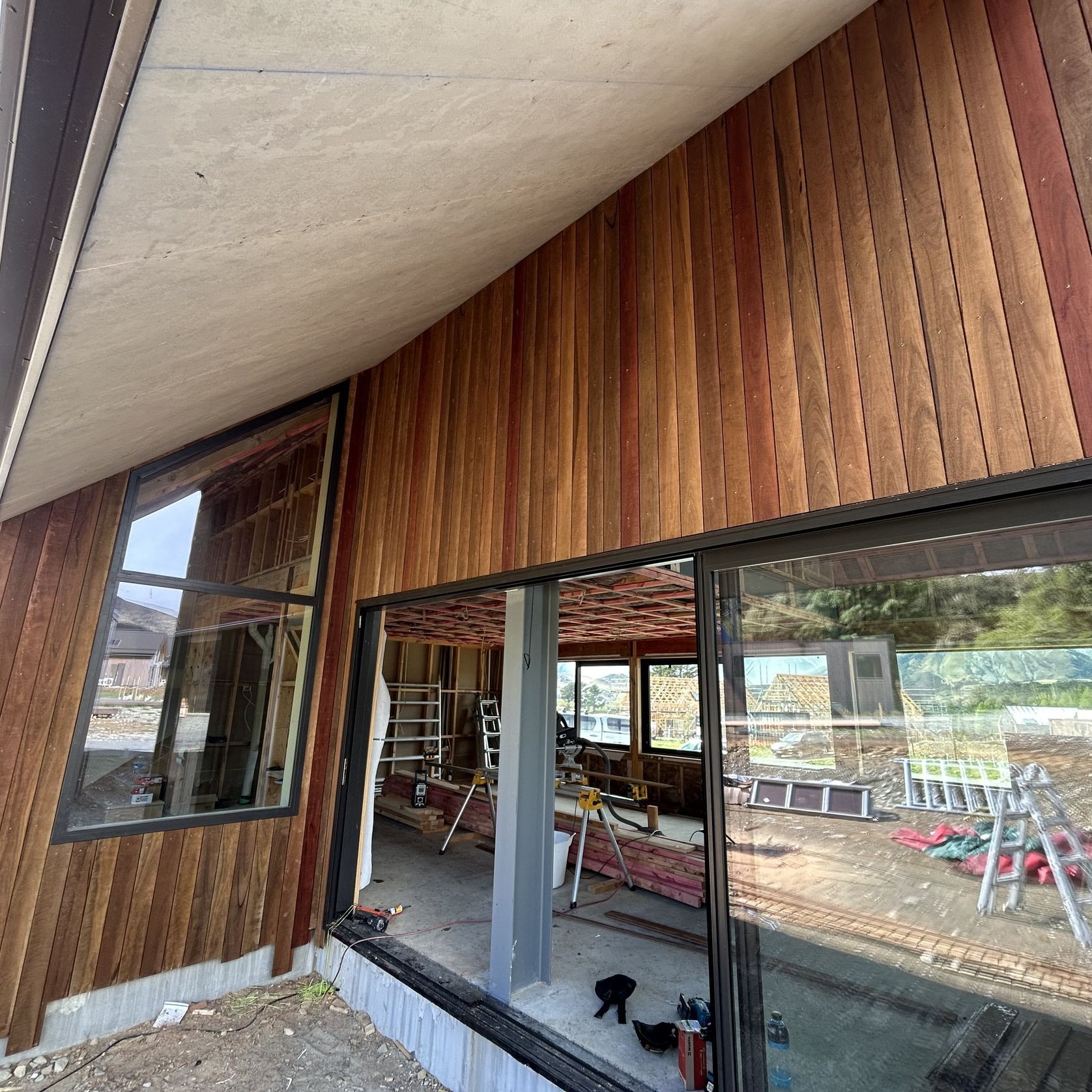 Spotted Gum Vertical Hardwood Cladding gallery detail image