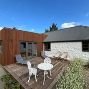 Spotted Gum Vertical Hardwood Cladding gallery detail image