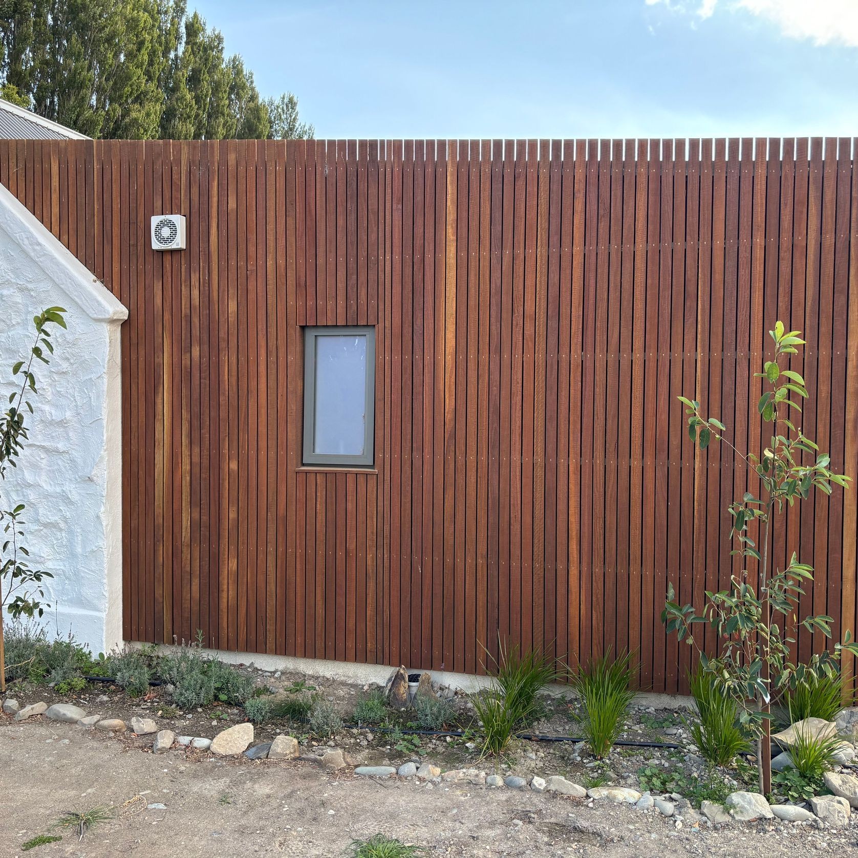 Spotted Gum Vertical Hardwood Cladding gallery detail image