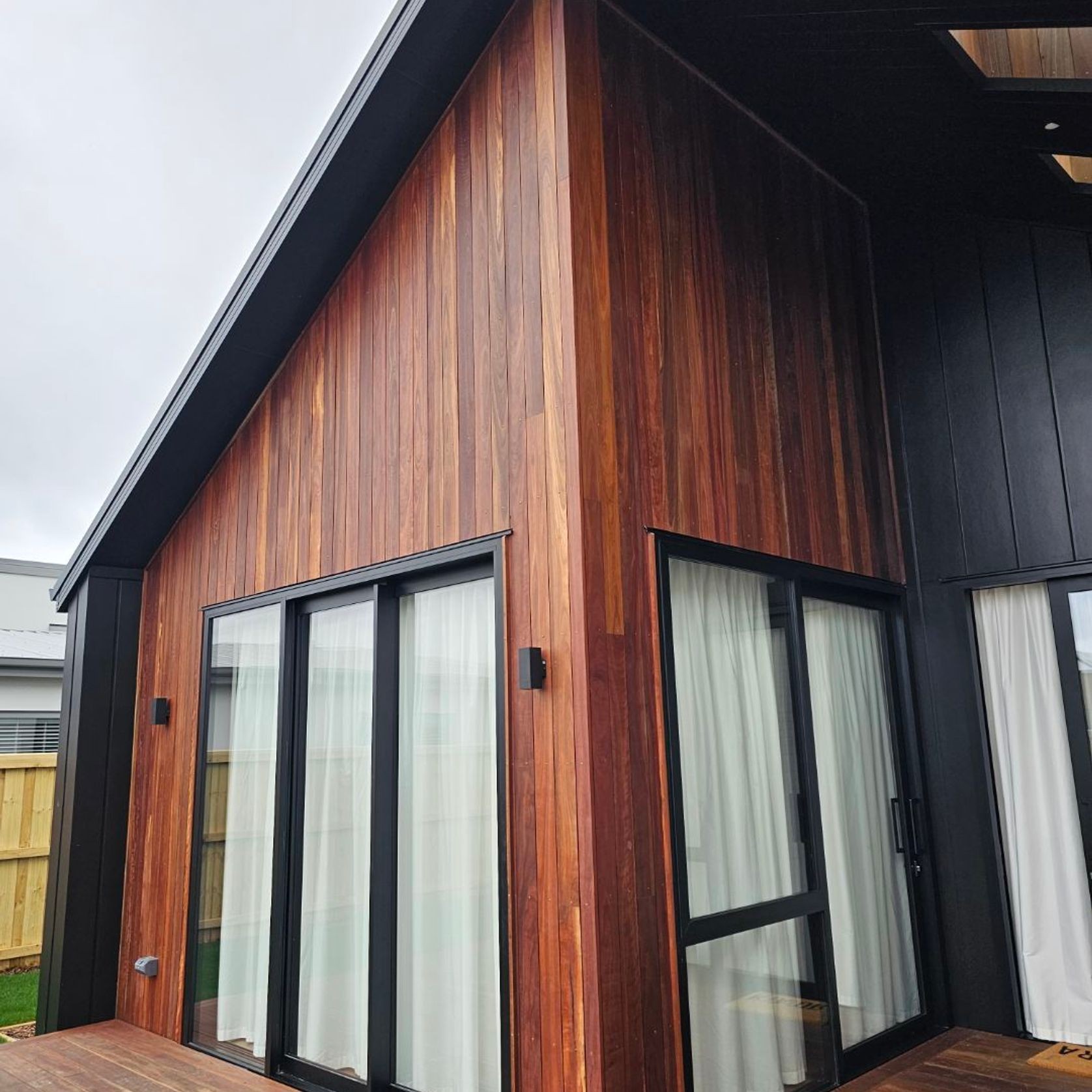 Spotted Gum Vertical Hardwood Cladding gallery detail image