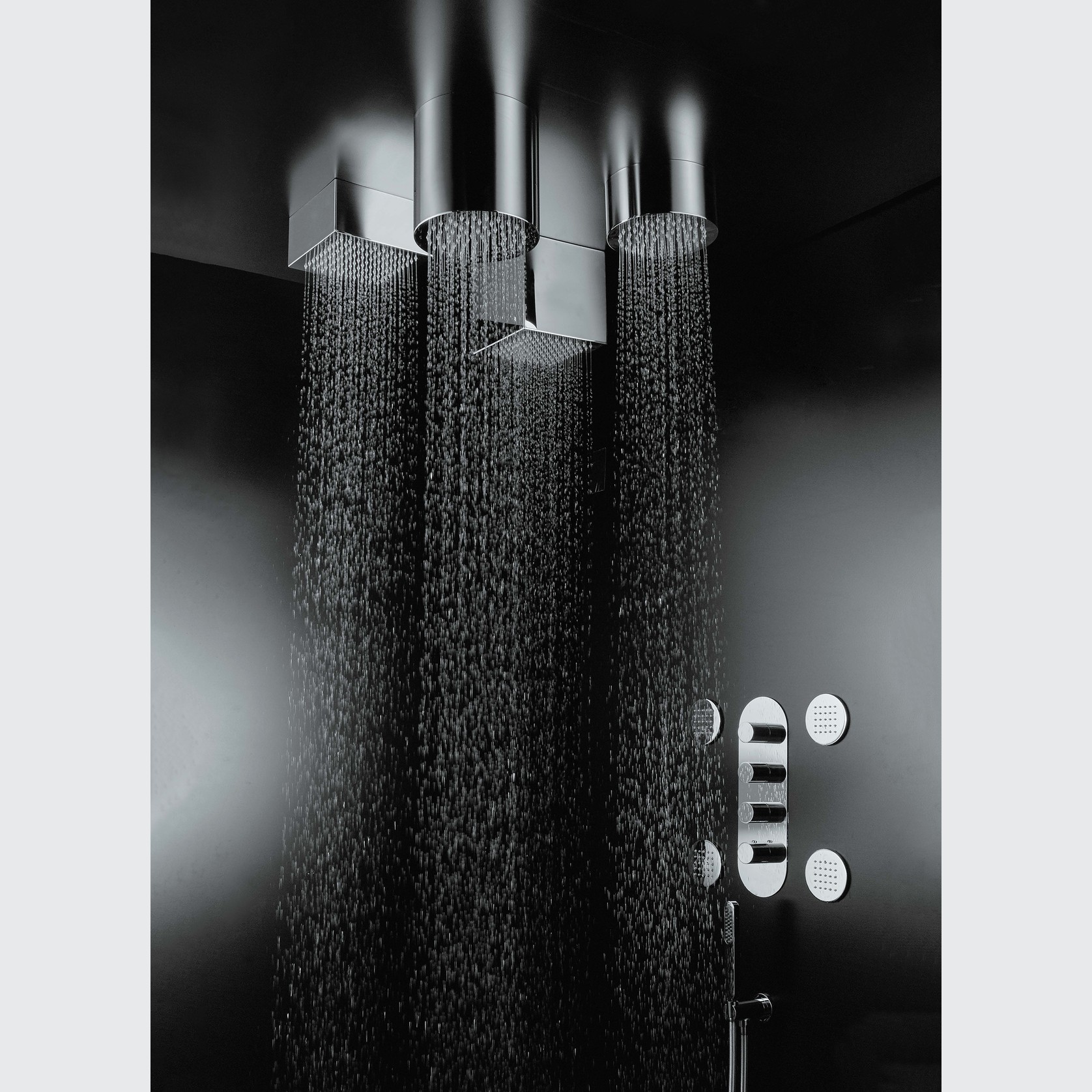Armando Vicario Cylinder Overhead Rain 200MM x 100H gallery detail image