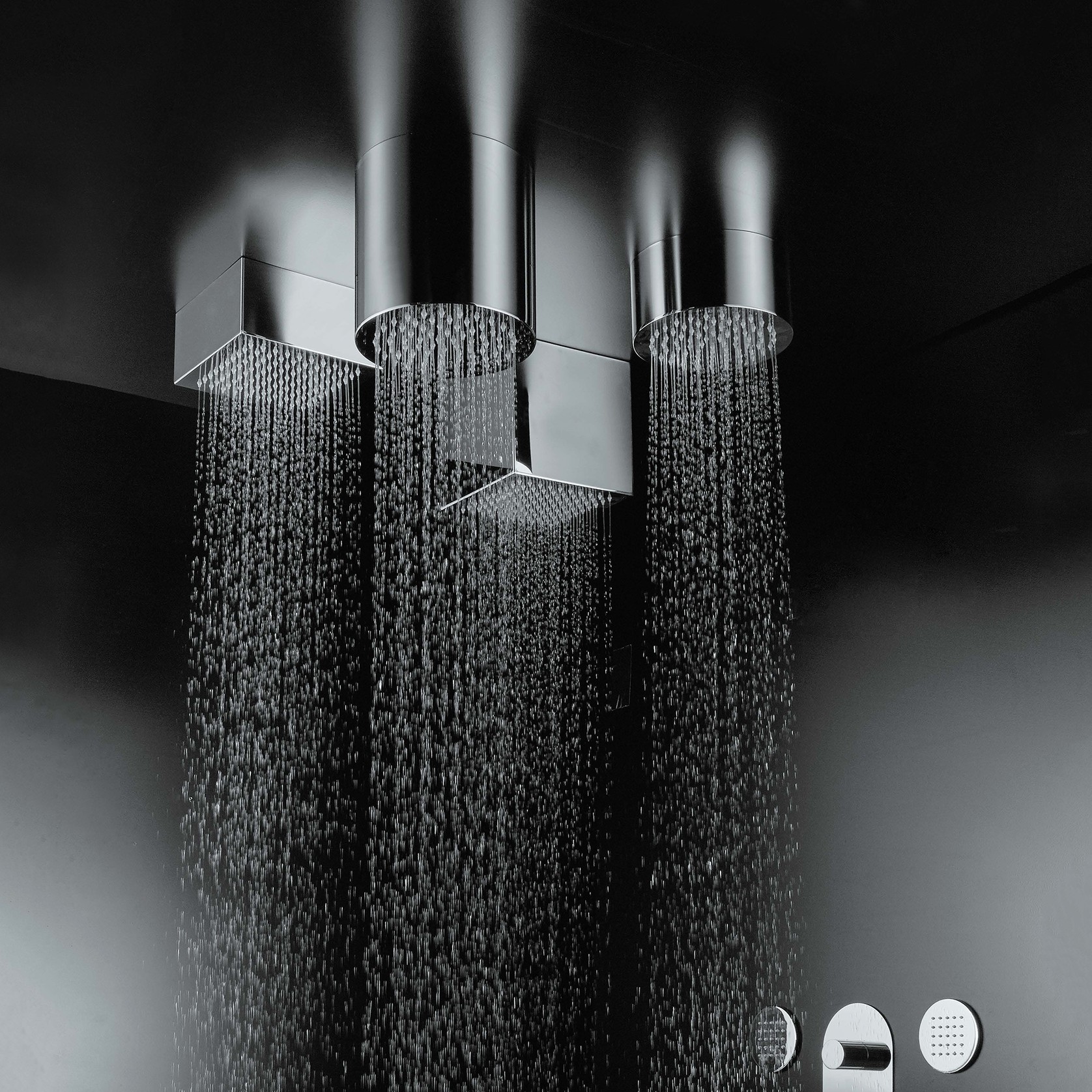 Armando Vicario Cylinder Overhead Rain 200MM x 200H gallery detail image