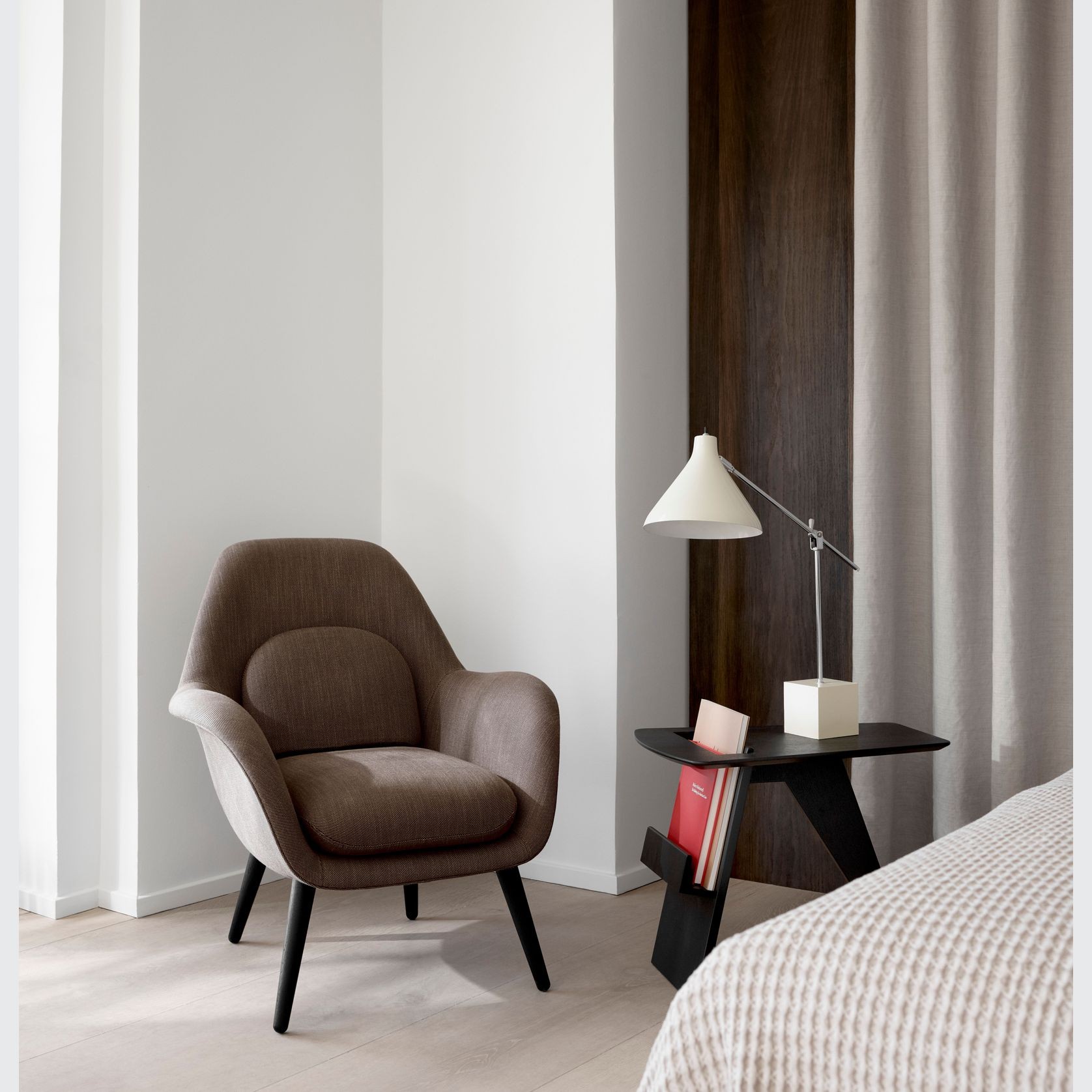 Risom Magazine Table by Fredericia gallery detail image