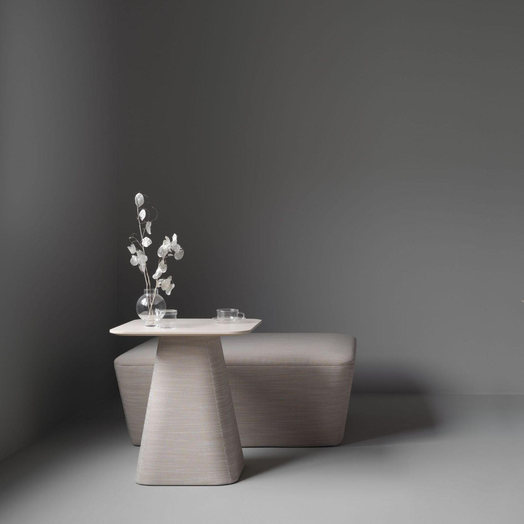 Osaka Small Table 550×550, H620 by Teruhiro Yanagihara gallery detail image